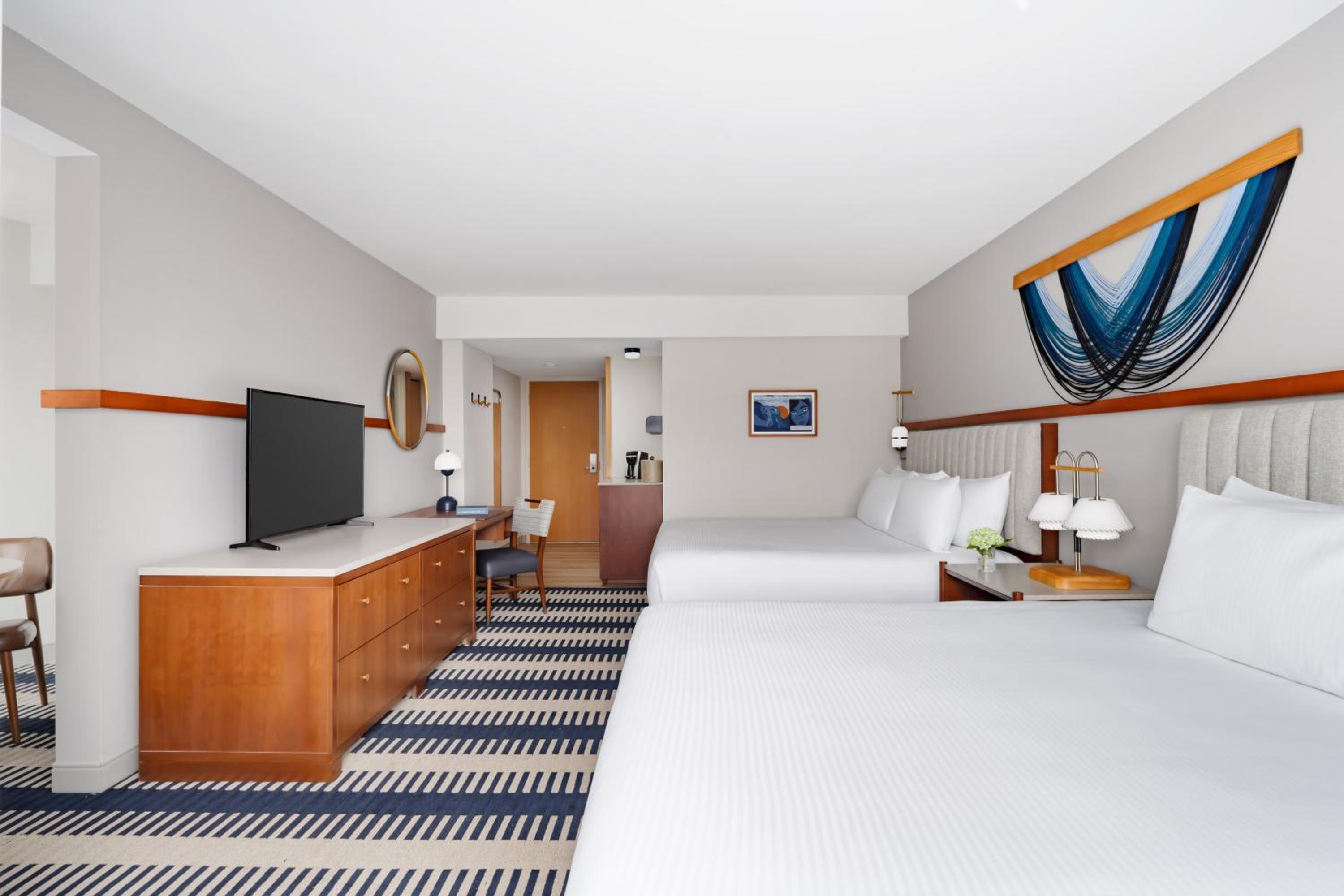 Standard Queen Room