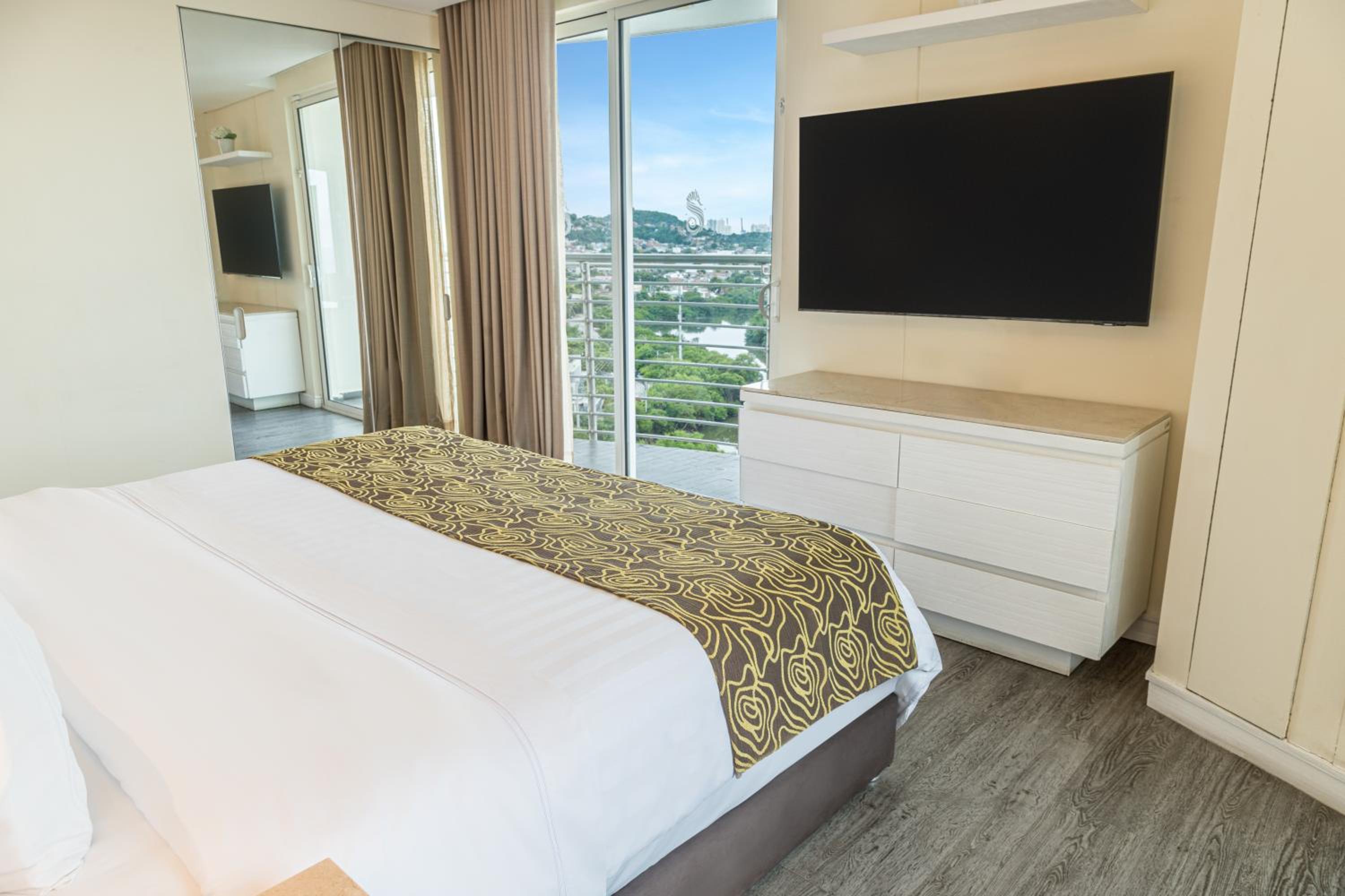 Suite with Balcony