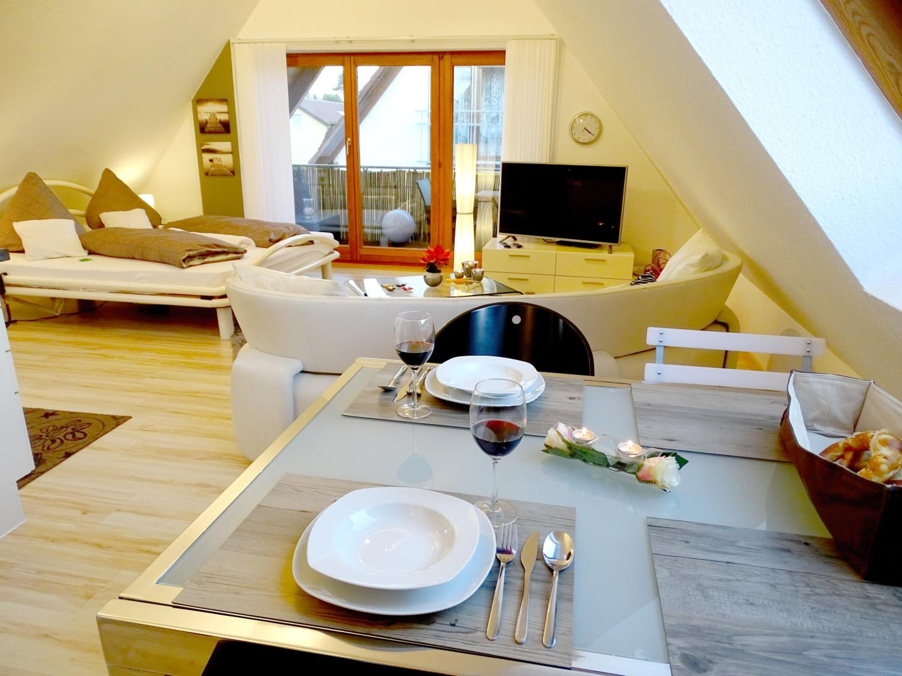 Studio Apartment - Photo 1