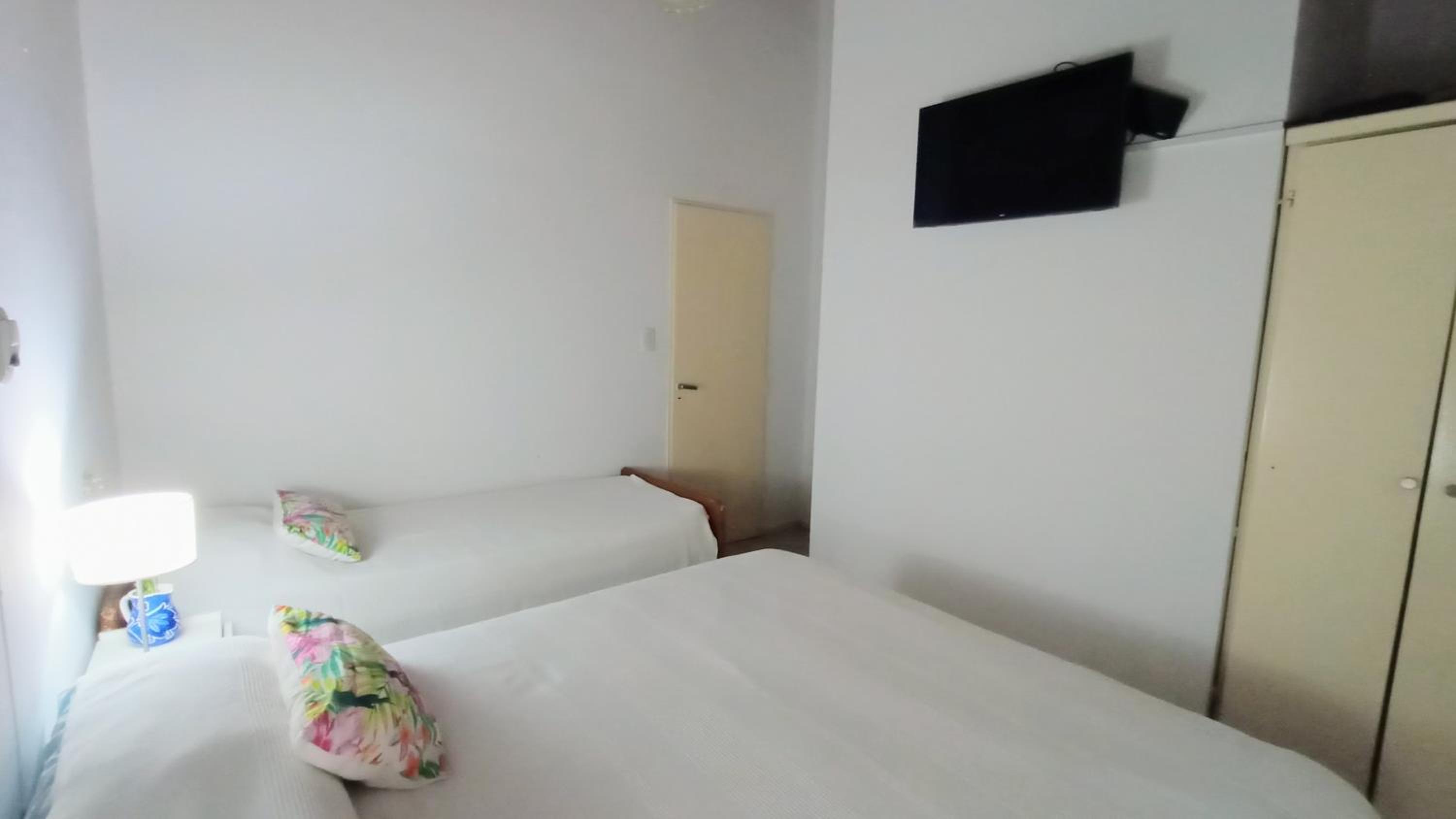 Comfort Triple Room with Shower photo 2