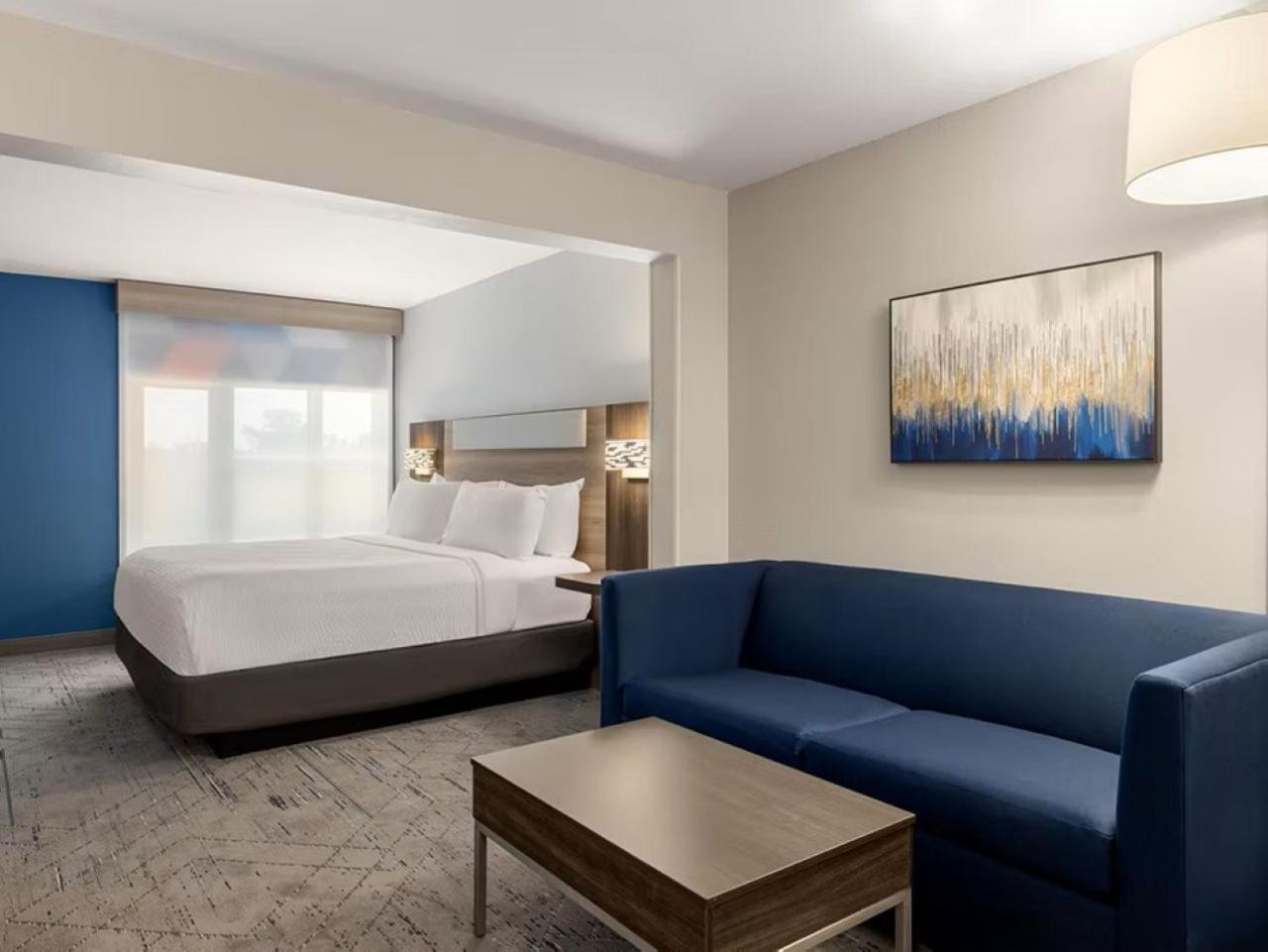 King Suite - Photo 1