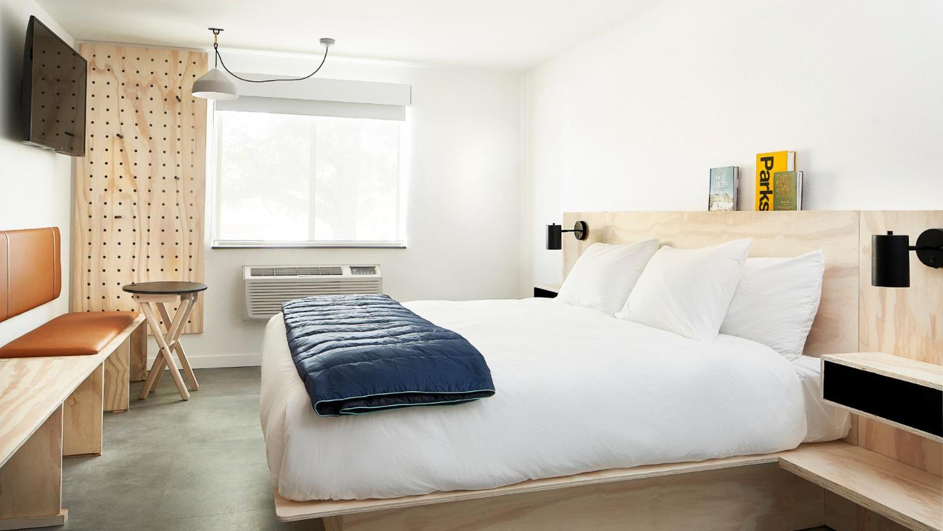 King Room with View - Photo 6