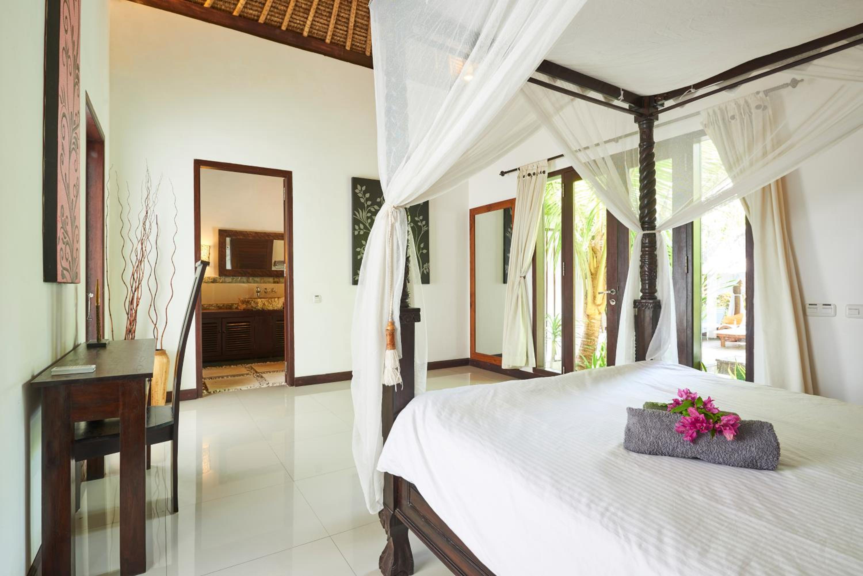 Villa - Beach Front