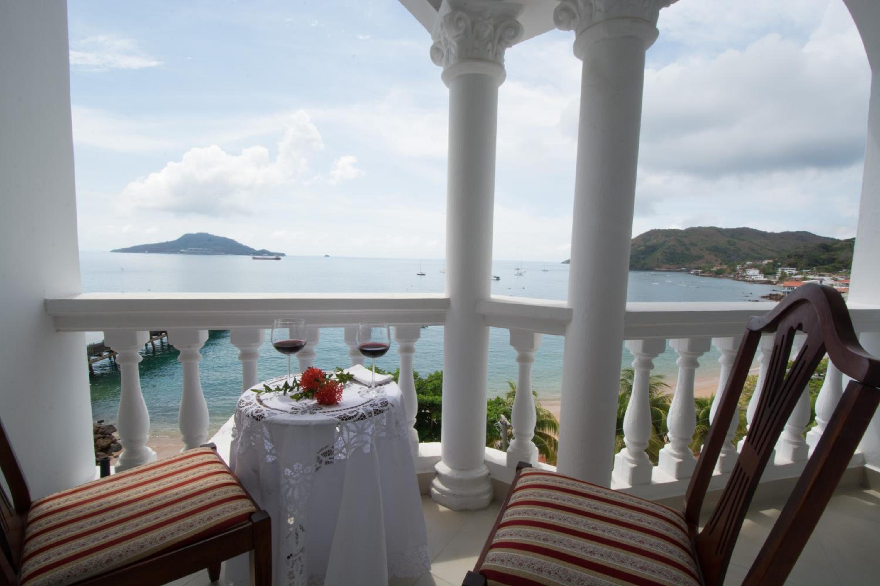 Deluxe Triple Room with Sea View
