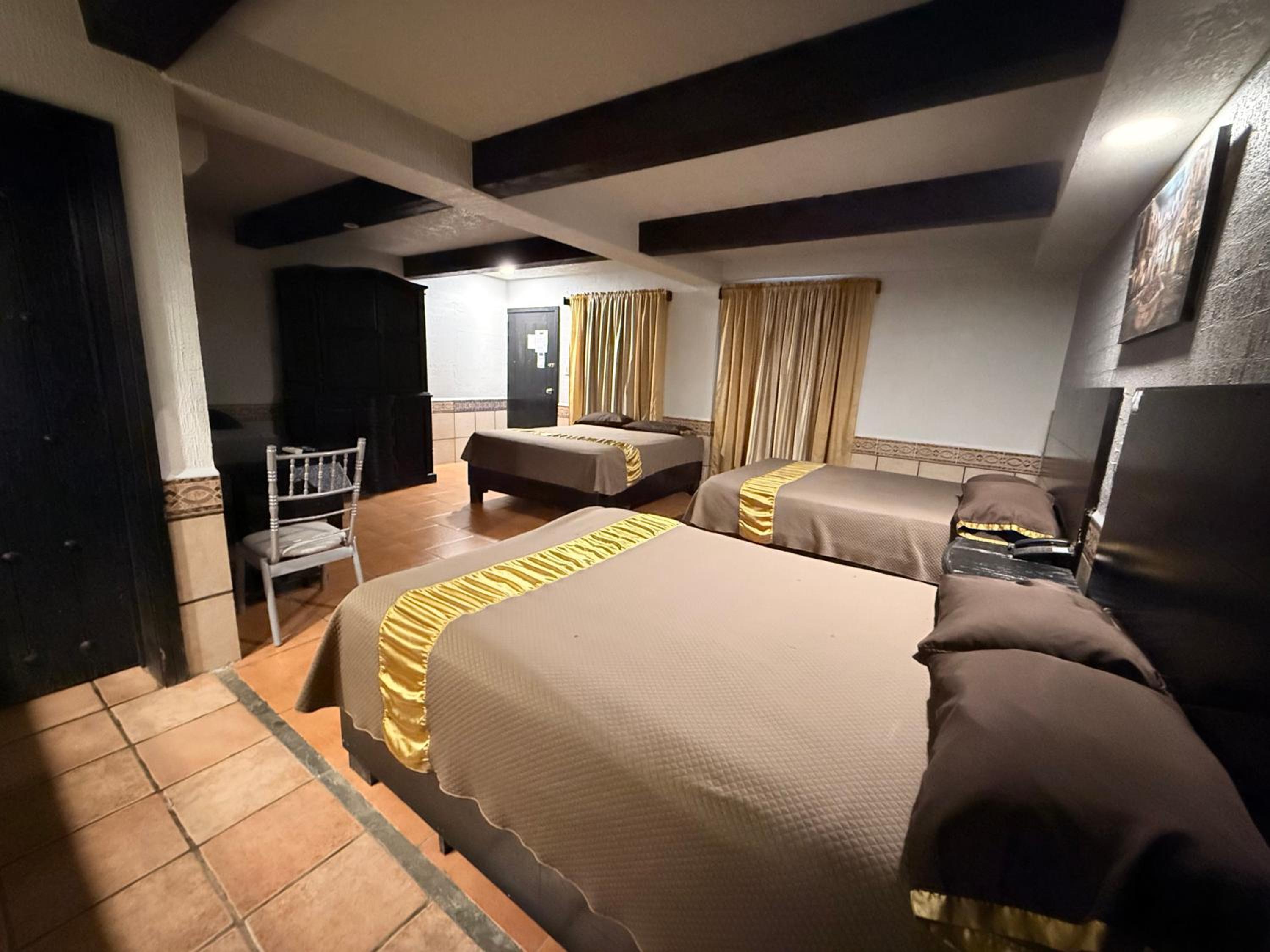 Quadruple Room photo 2