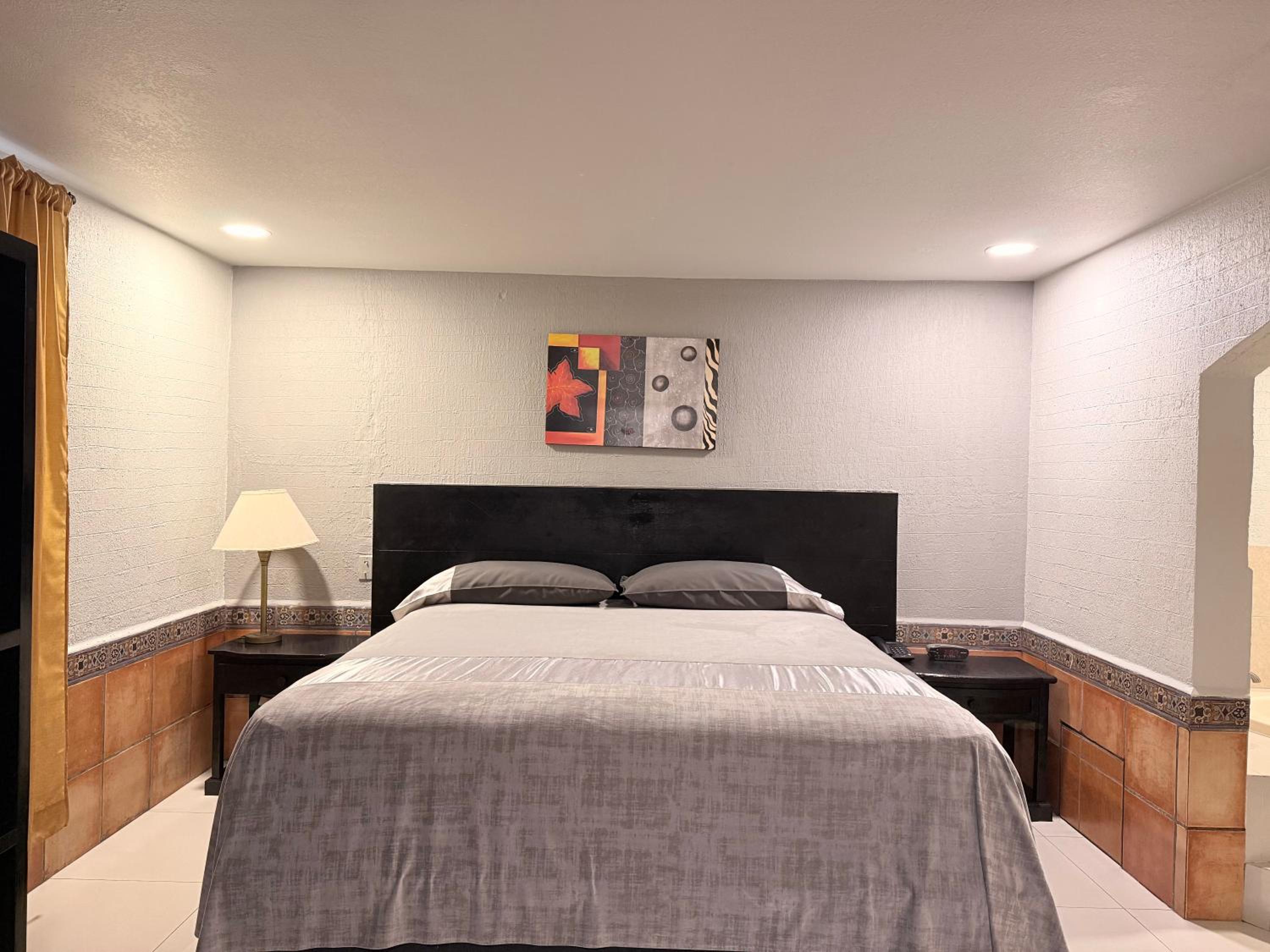 Suite with Spa Bath photo 3