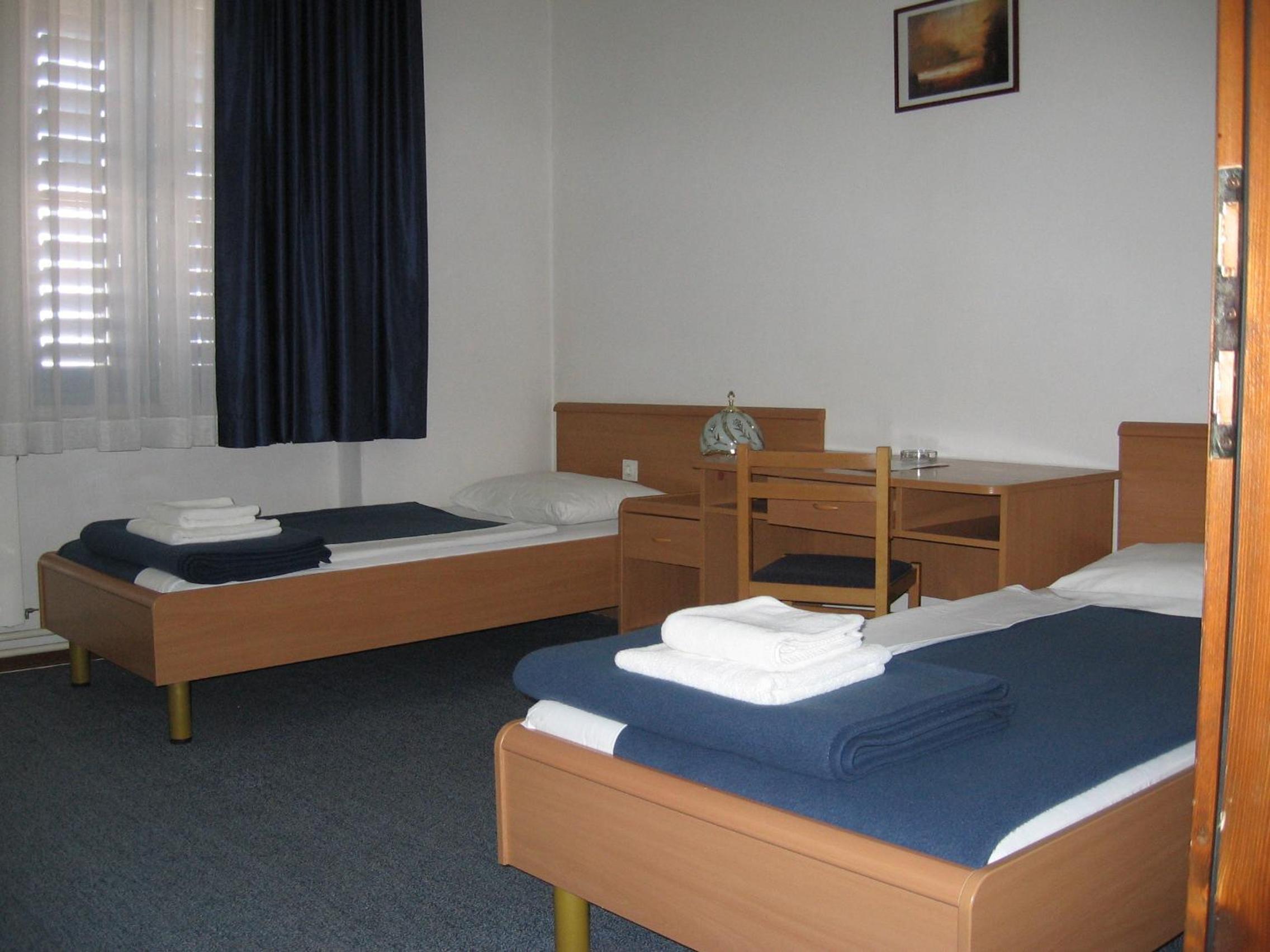 Triple Room - Photo 2
