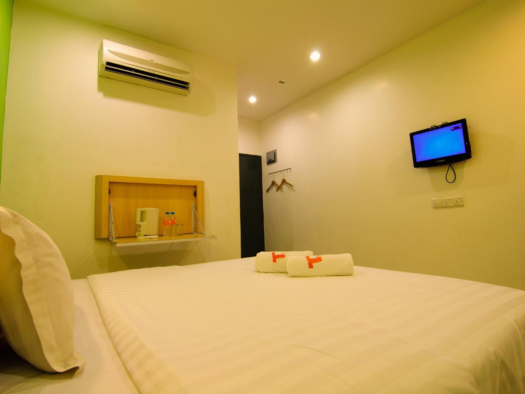 Standard Double or Twin Room photo 3