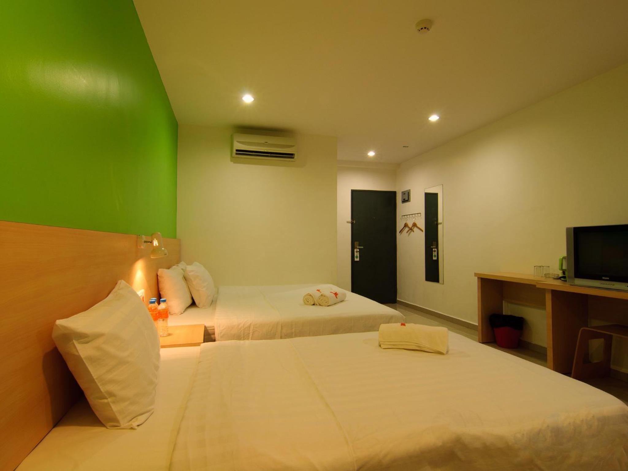 Superior Triple Room photo 2