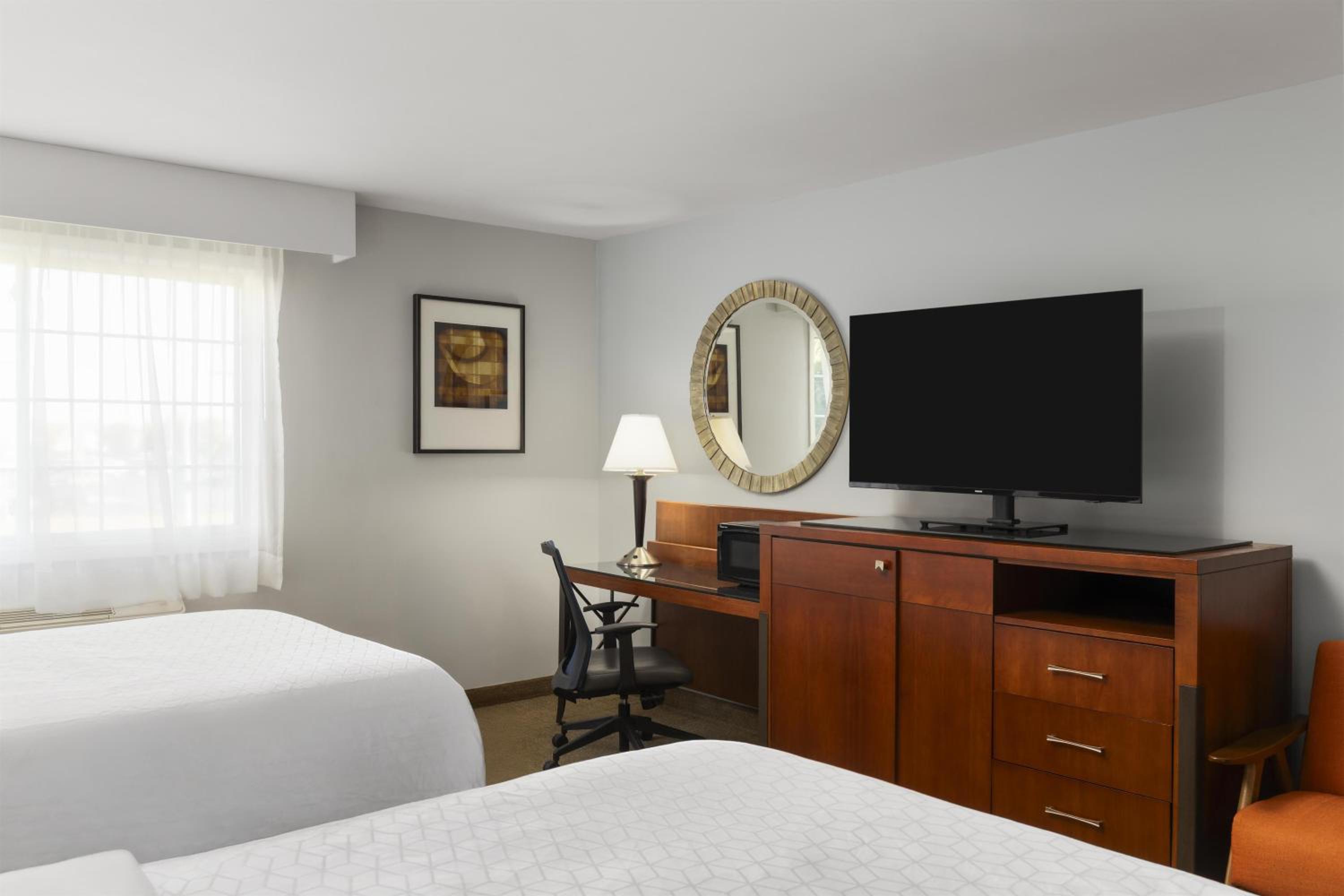 Double Room with Two Double Beds - Non-Smoking - Photo 1
