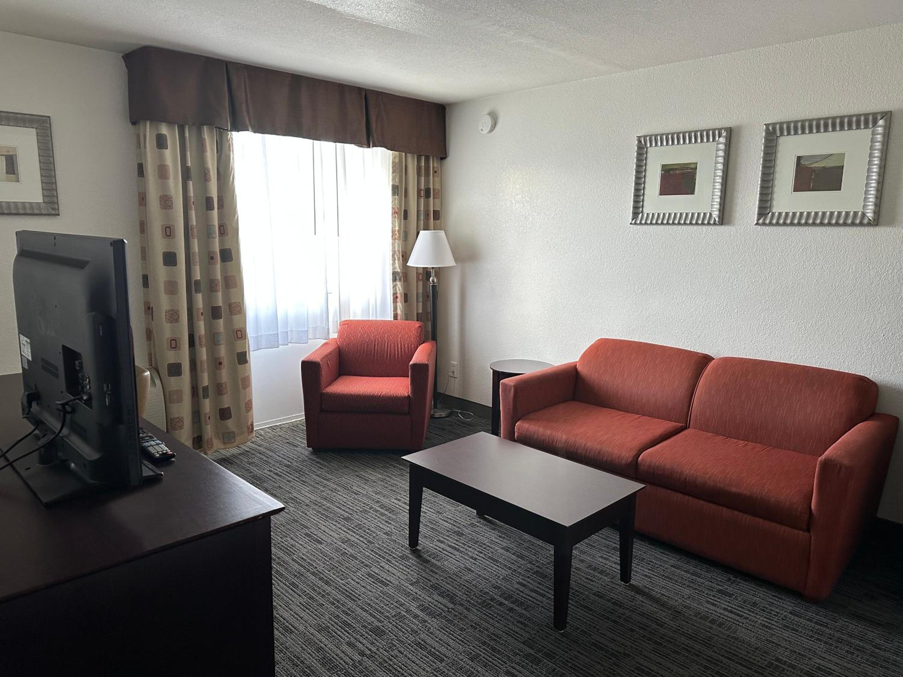 King Suite - Non-Smoking - Photo 1