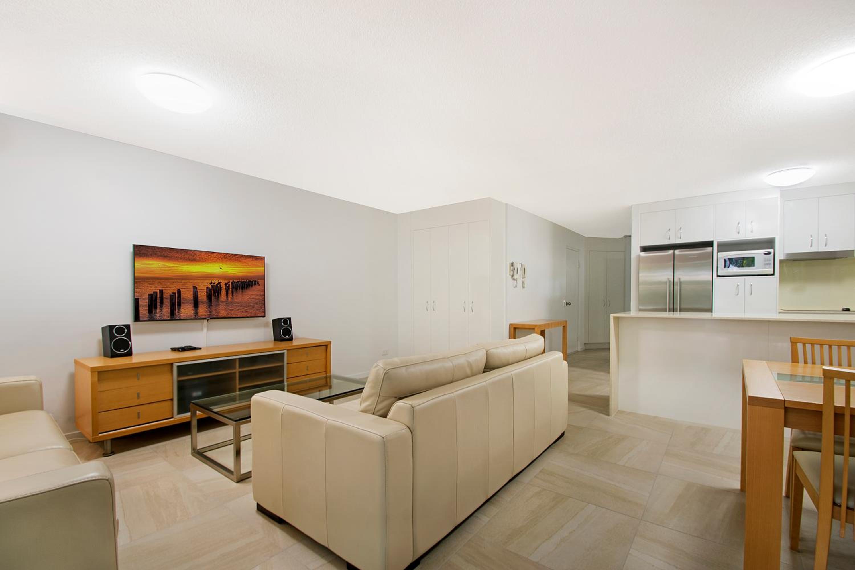 Two-Bedroom Apartment with Terrace photo 3