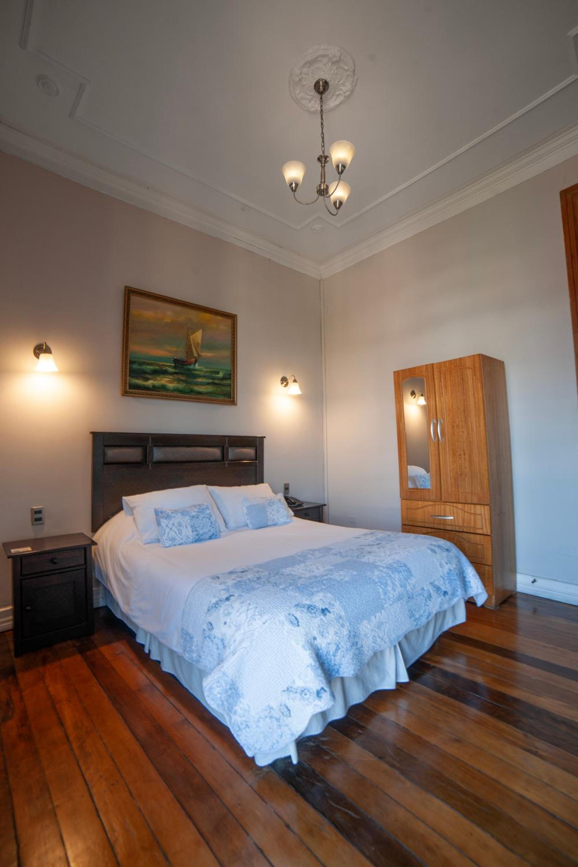 Double or Twin Room with Balcony photo 3