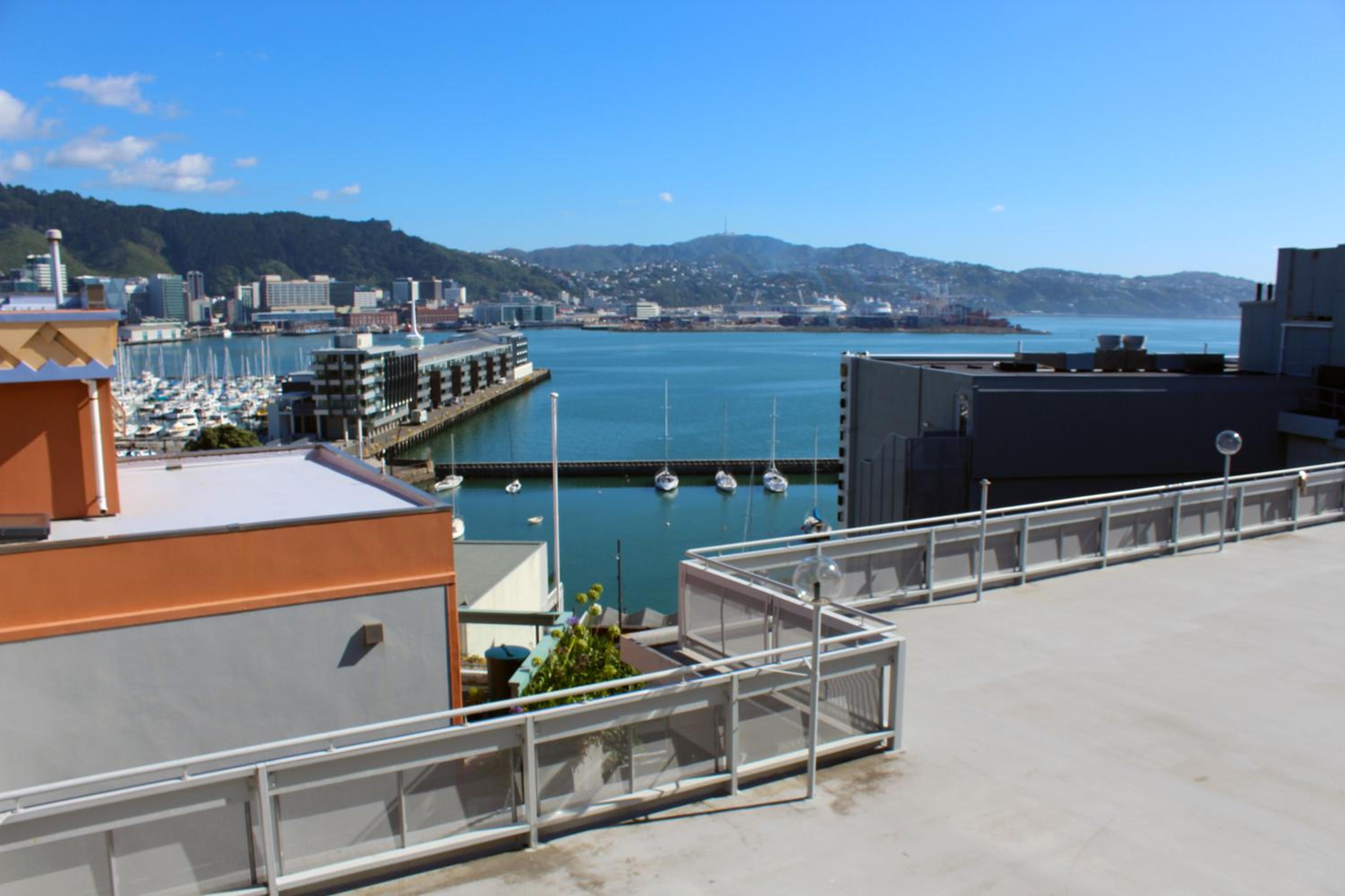 Premium Harbourview 1 King thumbnail 5