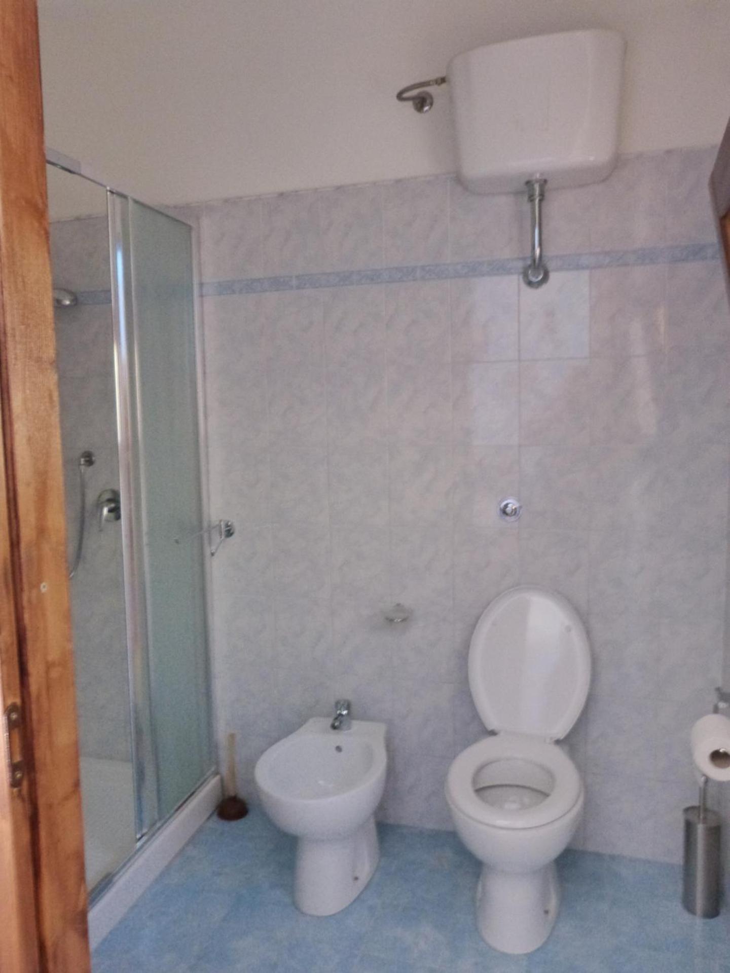 Double or Twin Room with Private Bathroom photo 2
