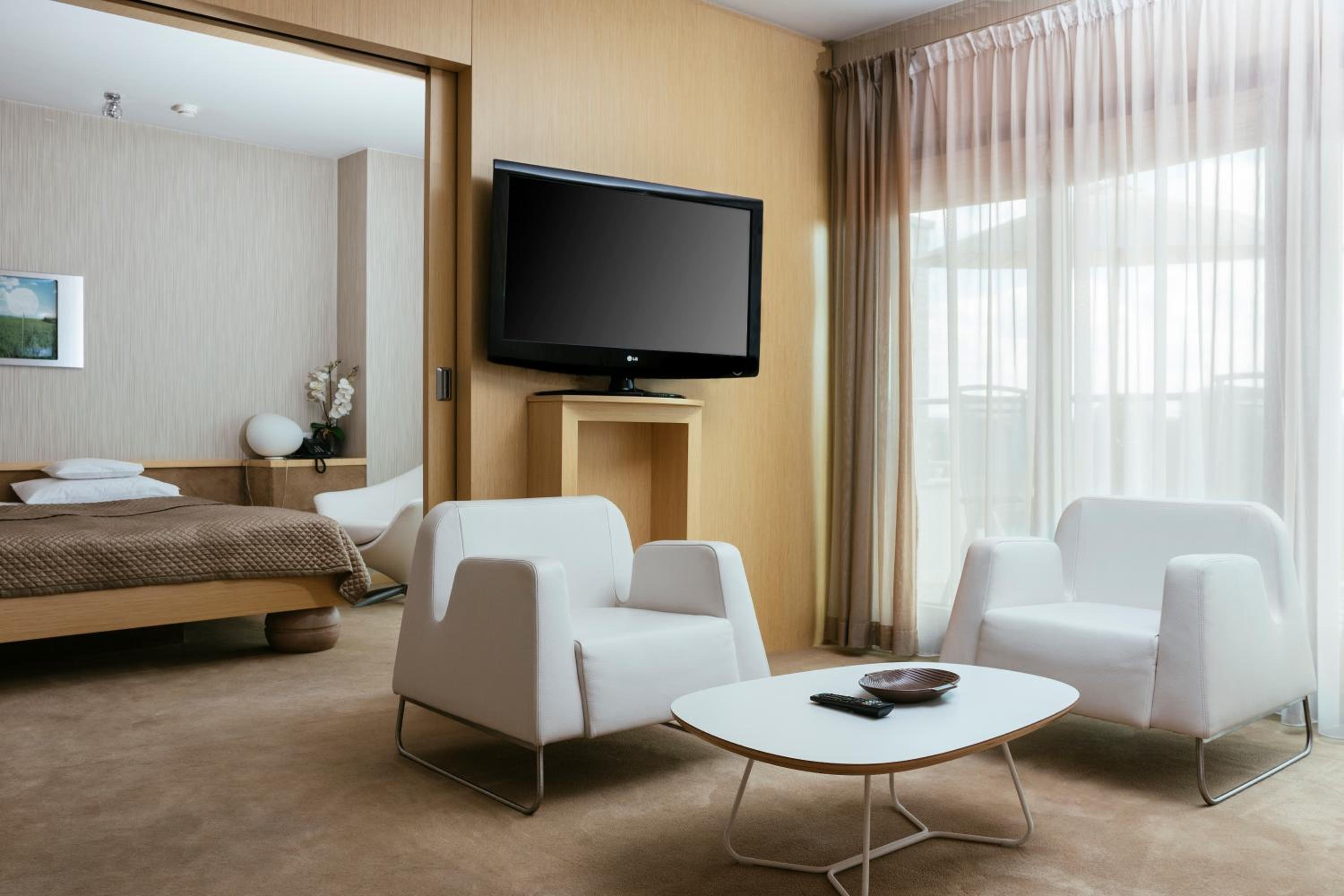 Apartment - Photo 2