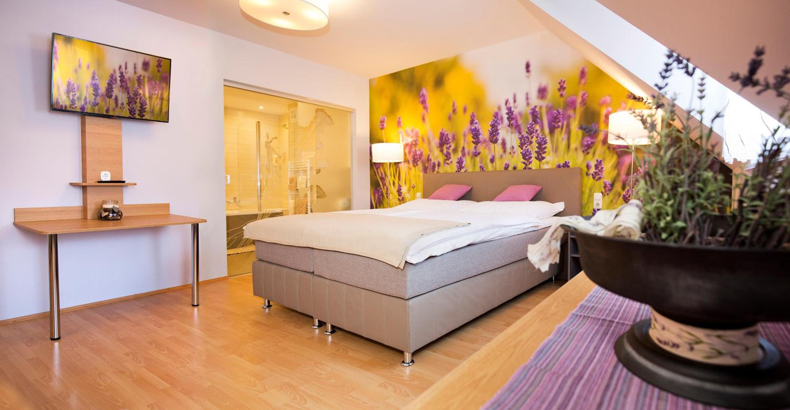 Deluxe Family Room - Photo 1