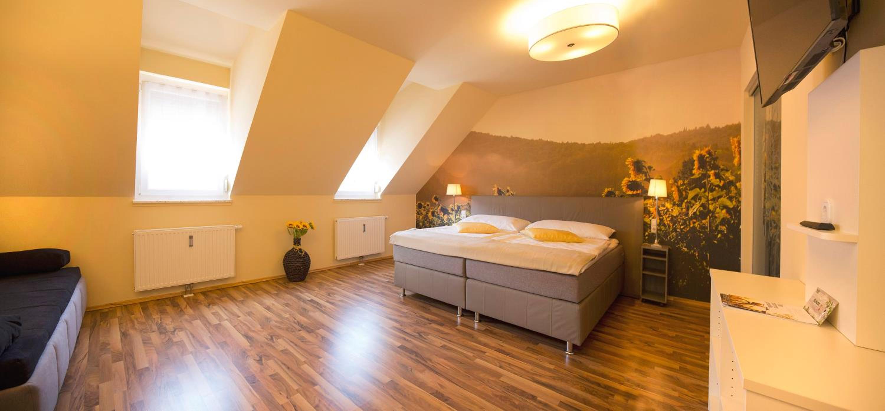 Deluxe Family Room - Photo 4