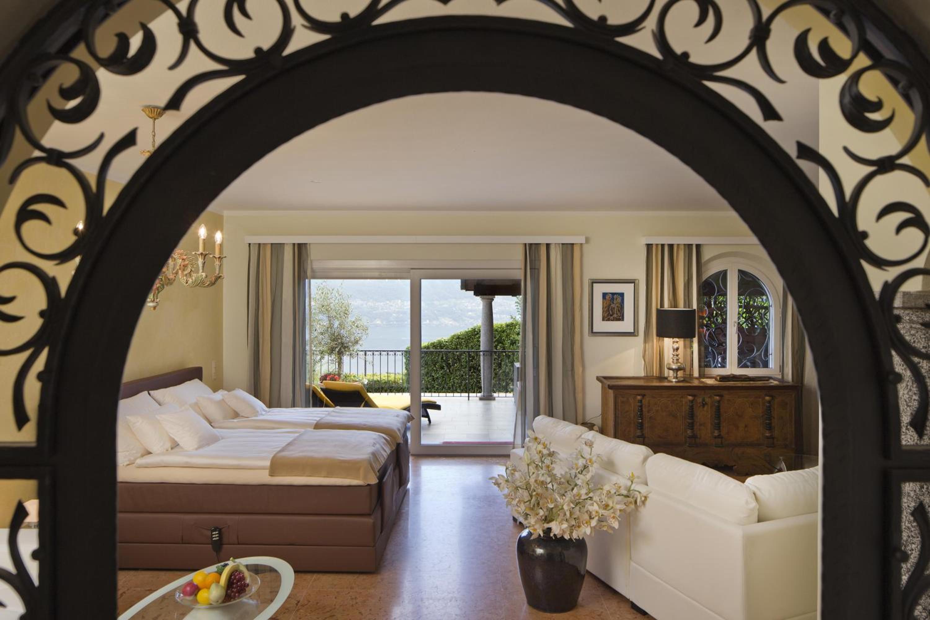 Suite with Lake View