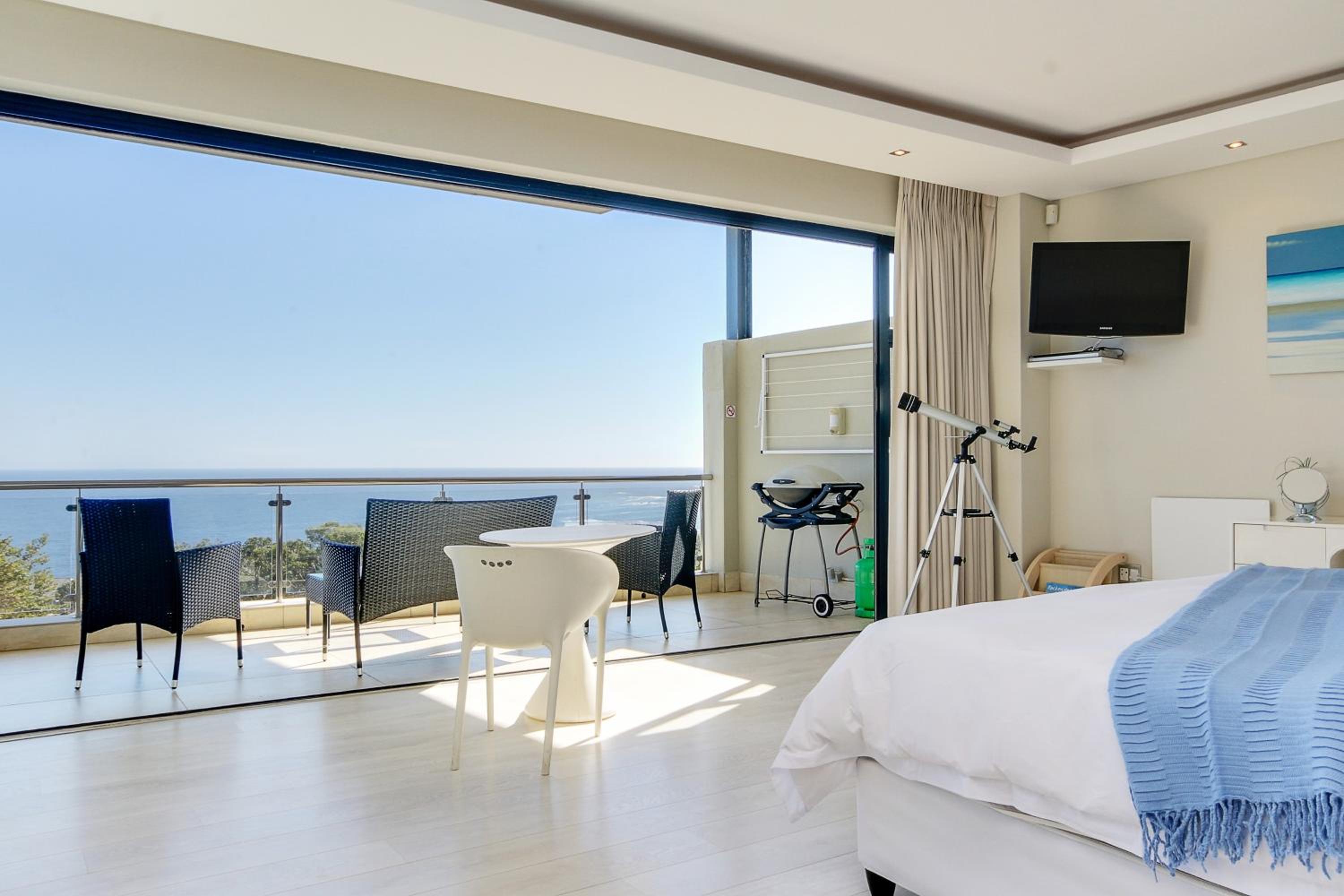 Sunset Suite photo 2