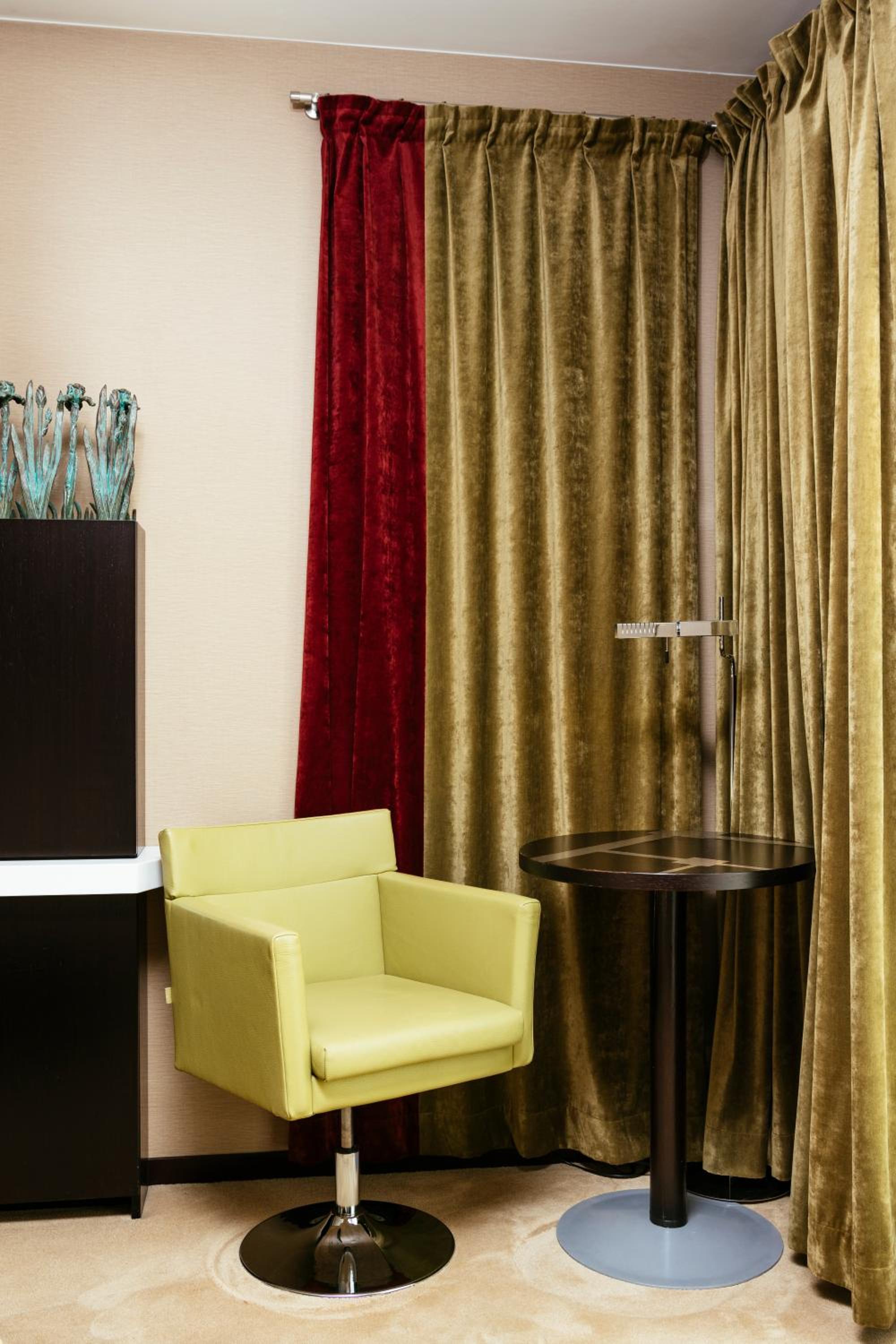 Twin Room - Photo 3
