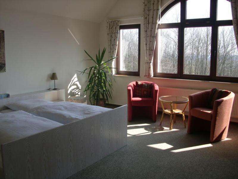 Family Room photo 3