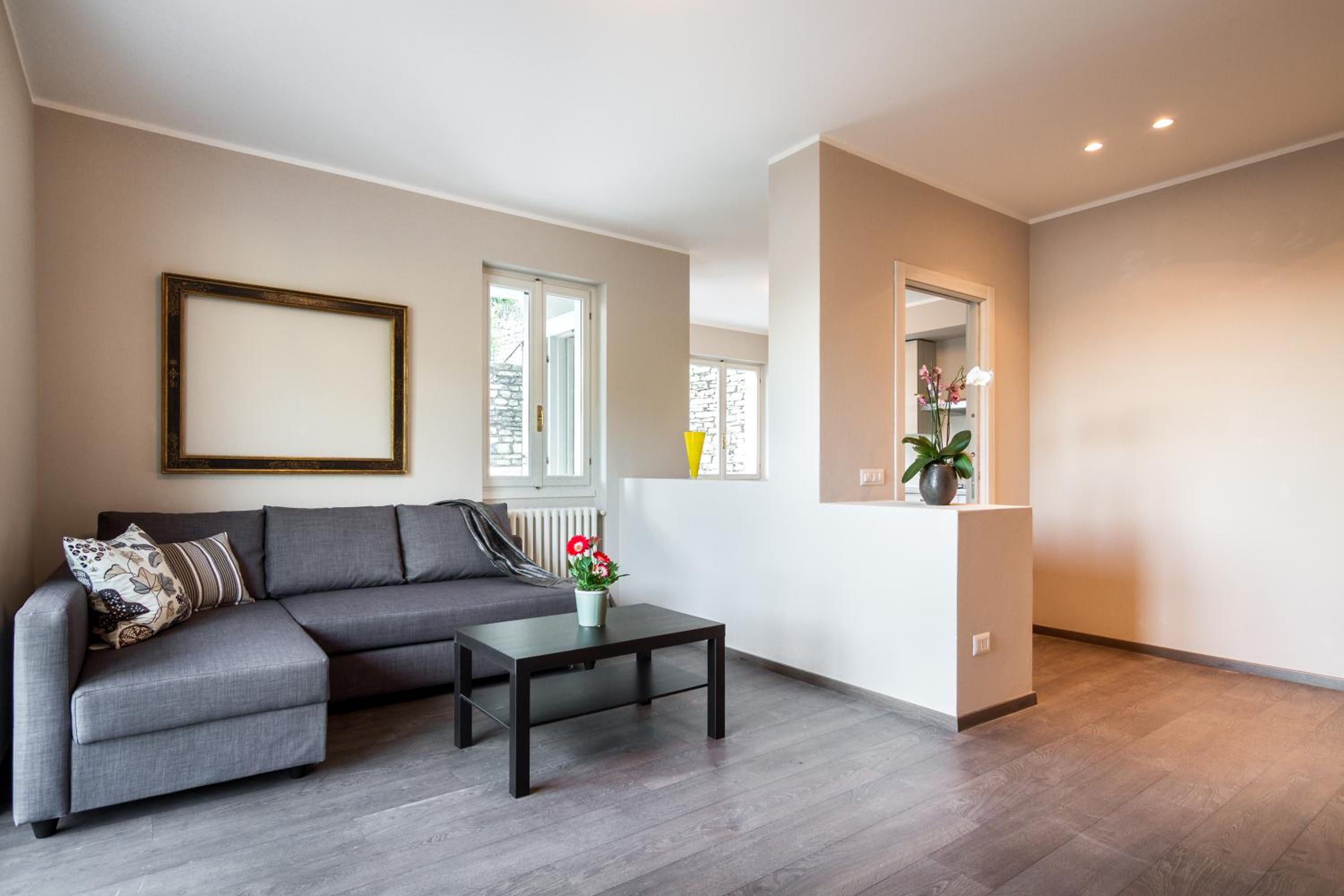 Apartment with Lake View photo 3