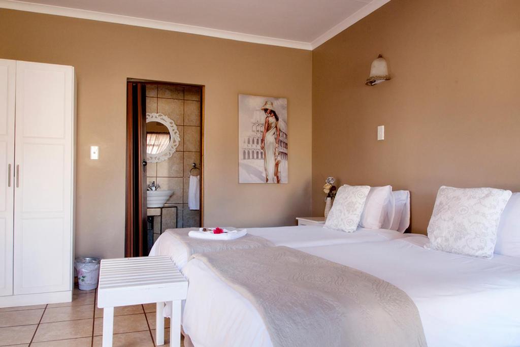 Standard Twin Room photo 1