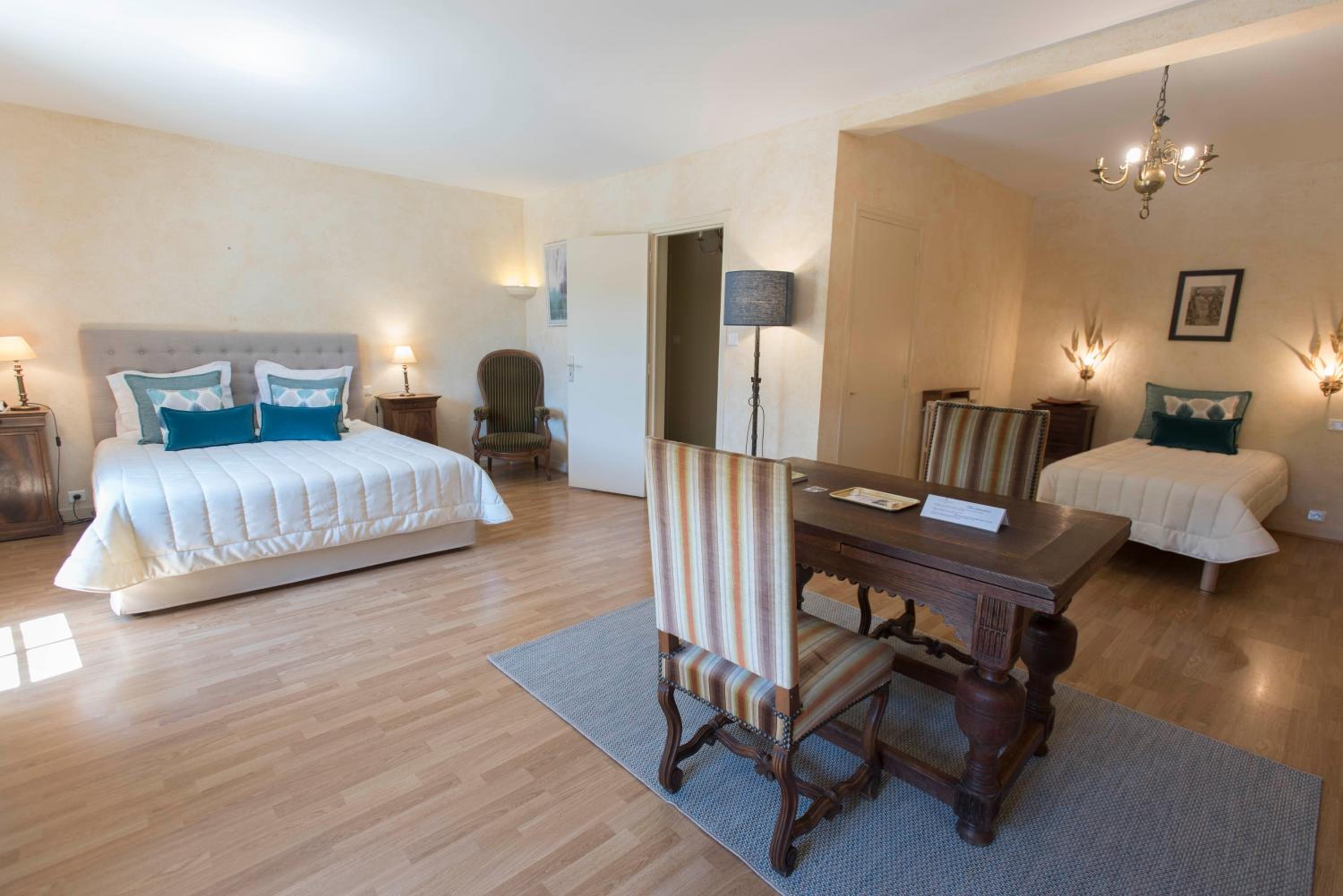 Suite with Terrace photo 2