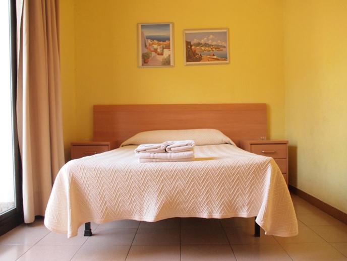 Habitación Doble o con Dos Camas con Baño Compartido