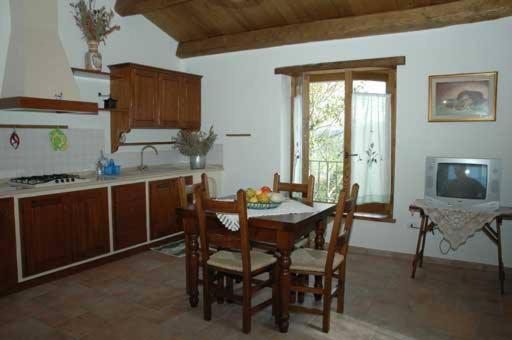 Apartment with Mountain View - Photo 15