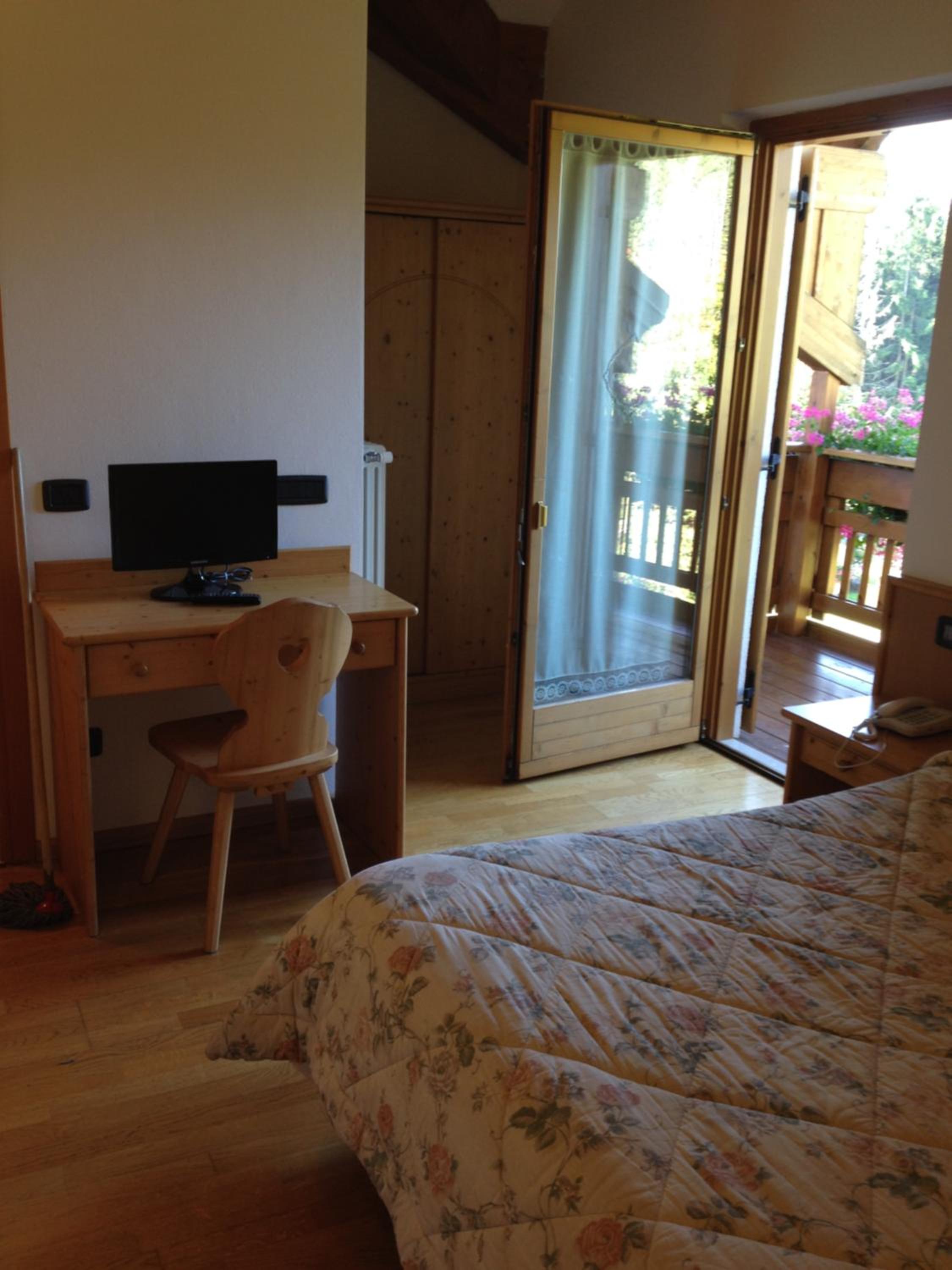Double or Twin Room - Photo 1