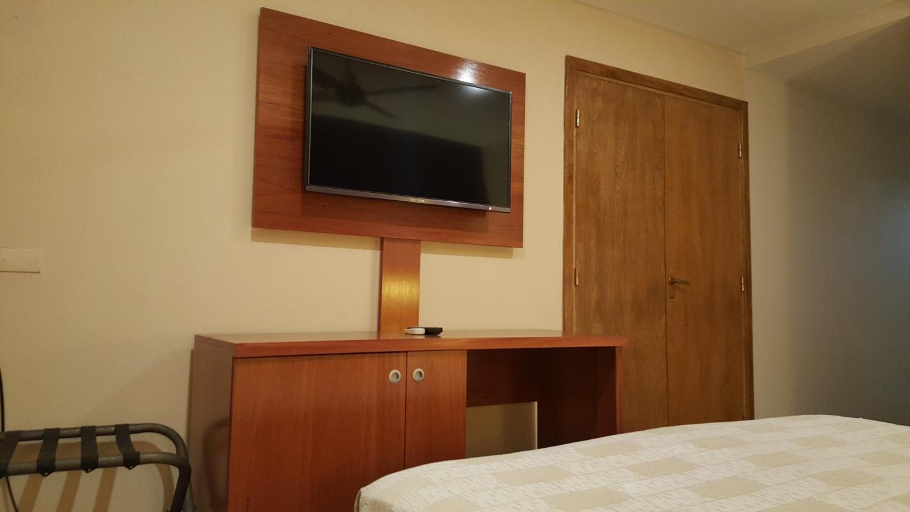 Standard Double Queen Bed Room photo 2