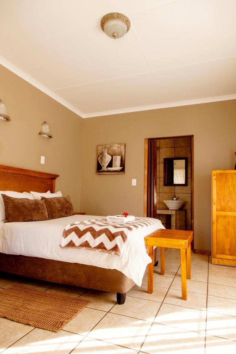 Standard Double Room photo 3
