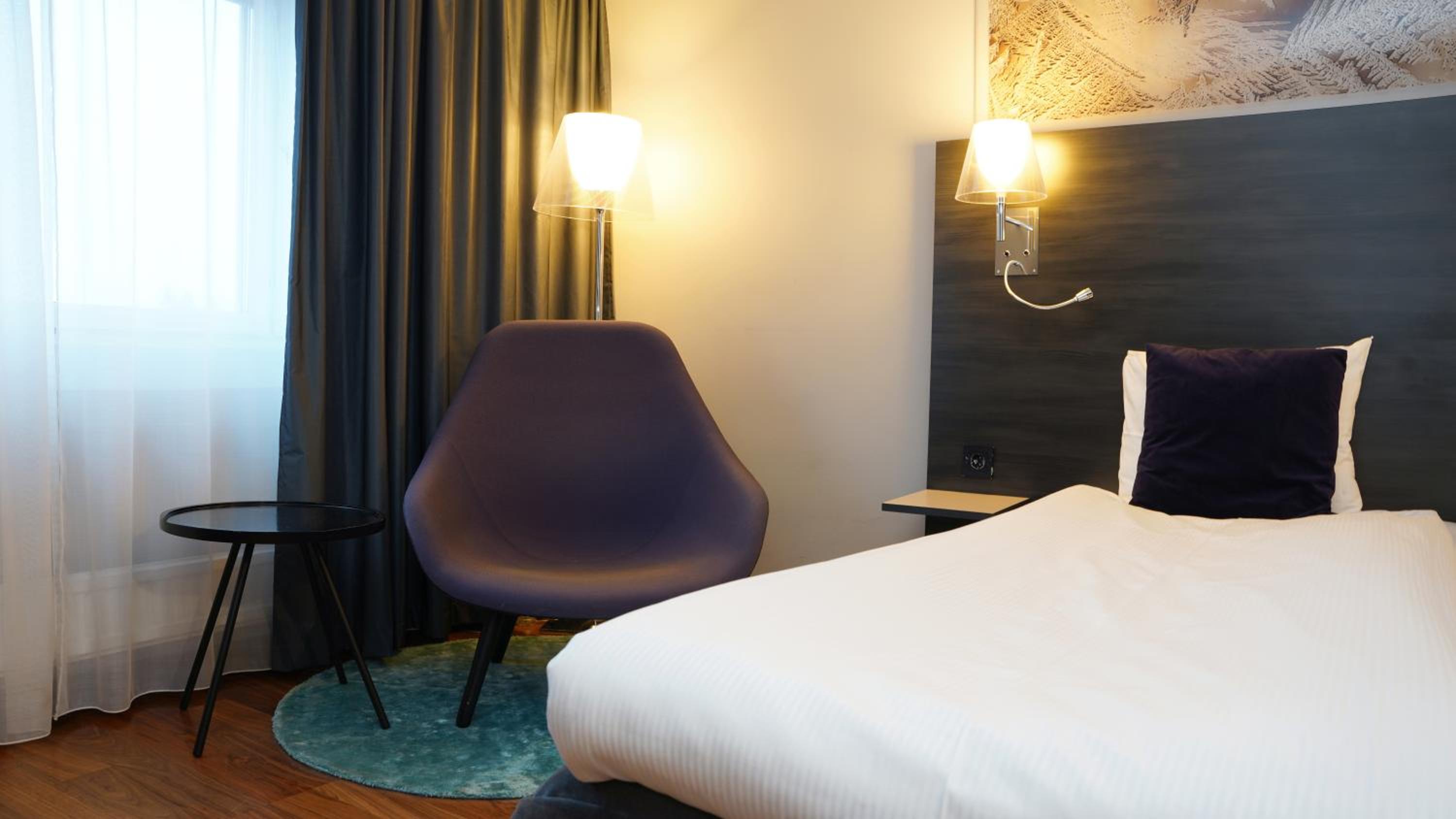 Standard Twin Room - Photo 3