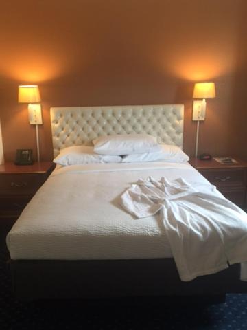 Deluxe King Room photo 1