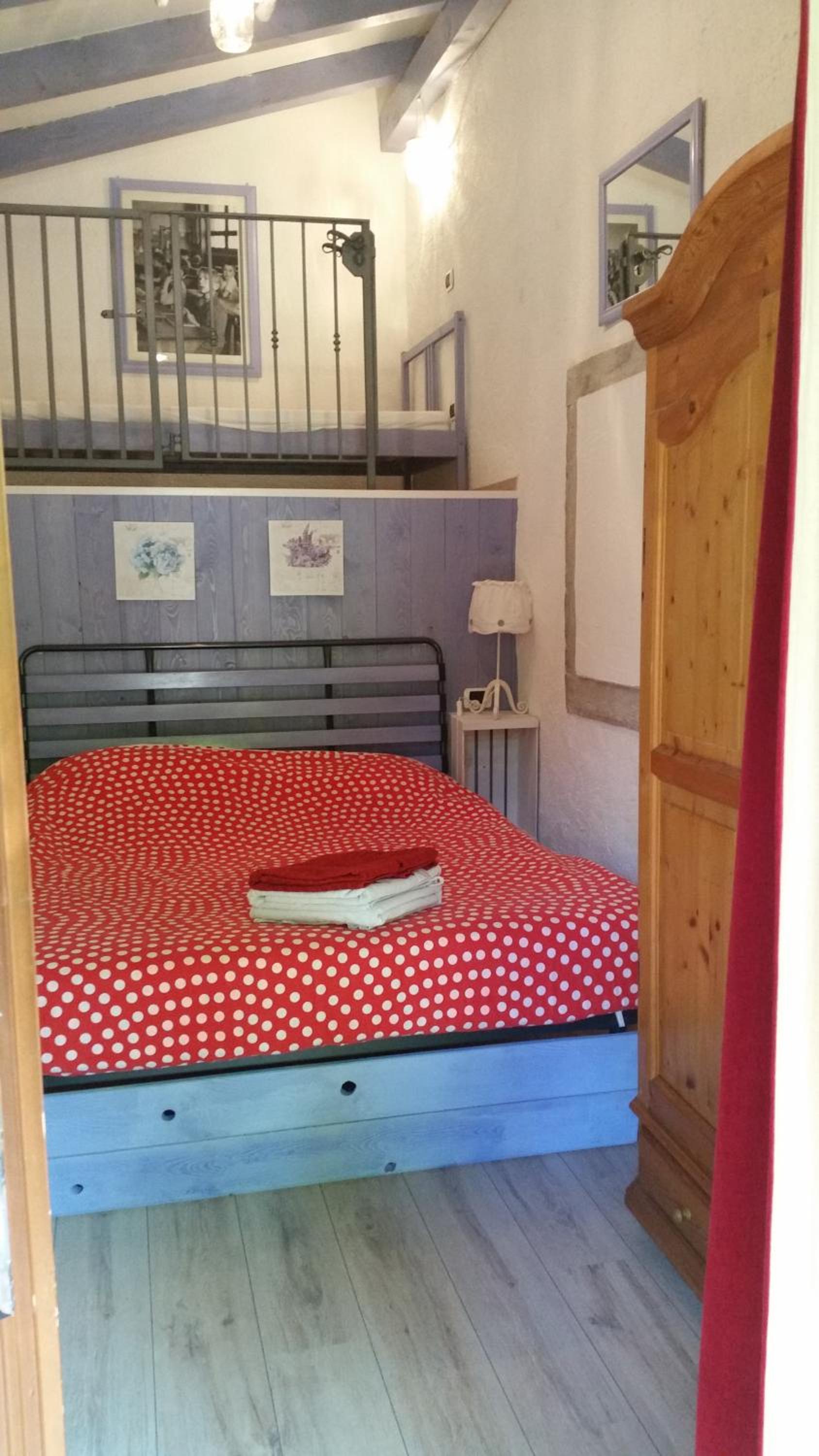 One-Bedroom Apartment - Annex