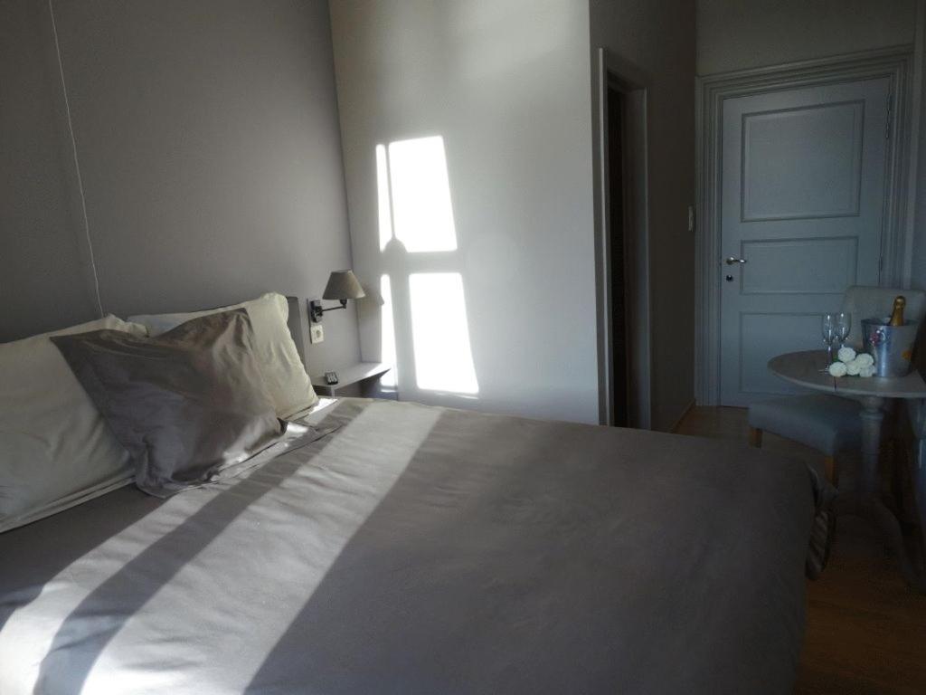 Standard Queen Room photo 1