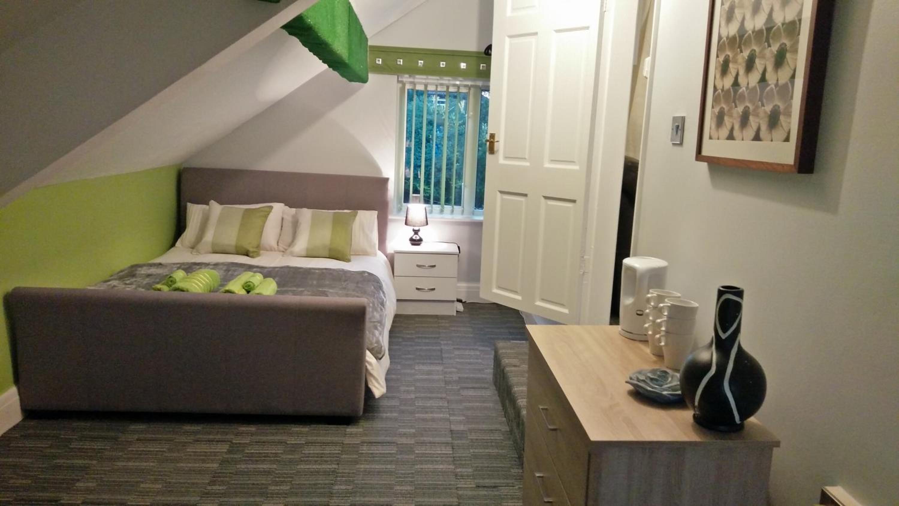 Deluxe Family Room