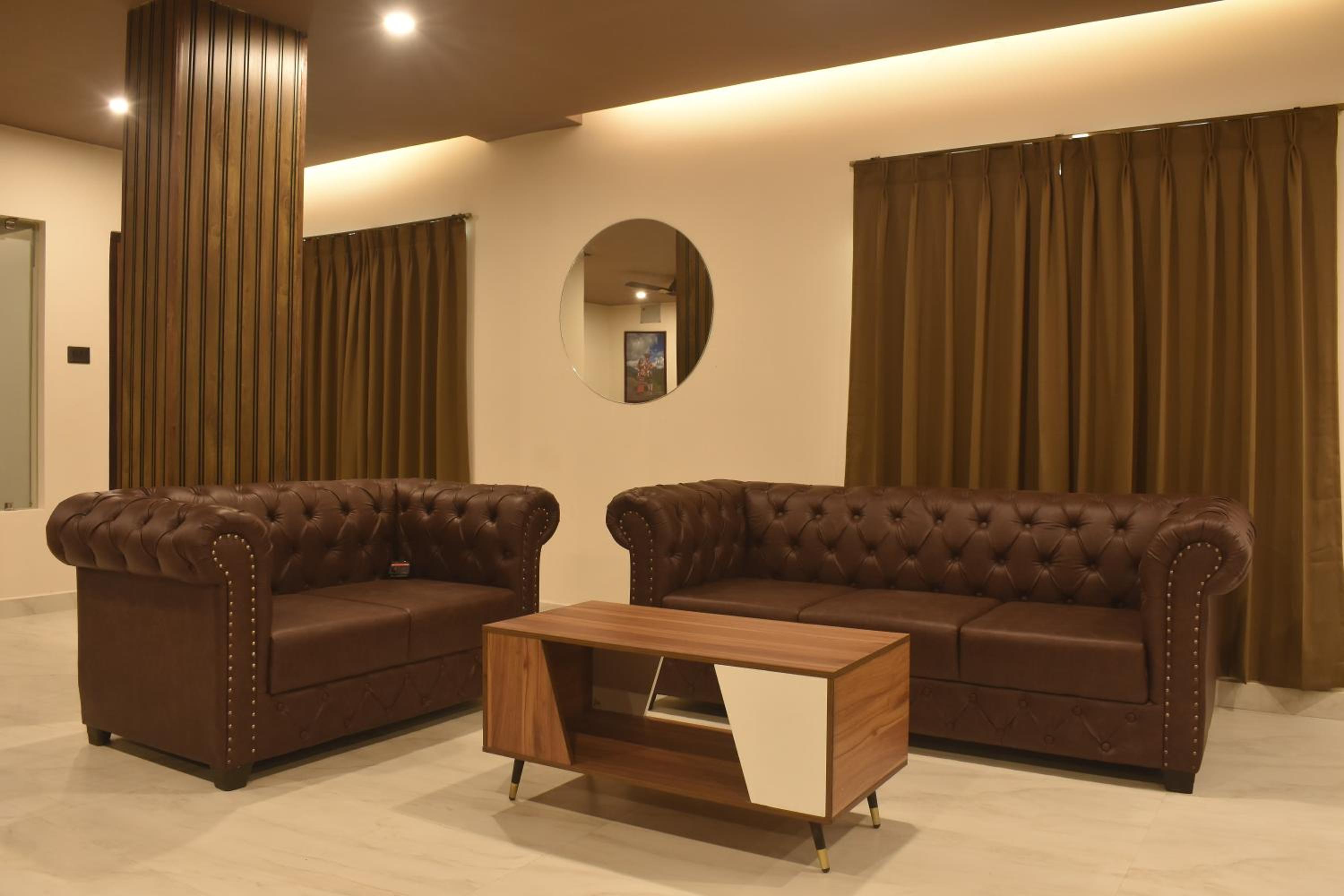 King Suite - Photo 2
