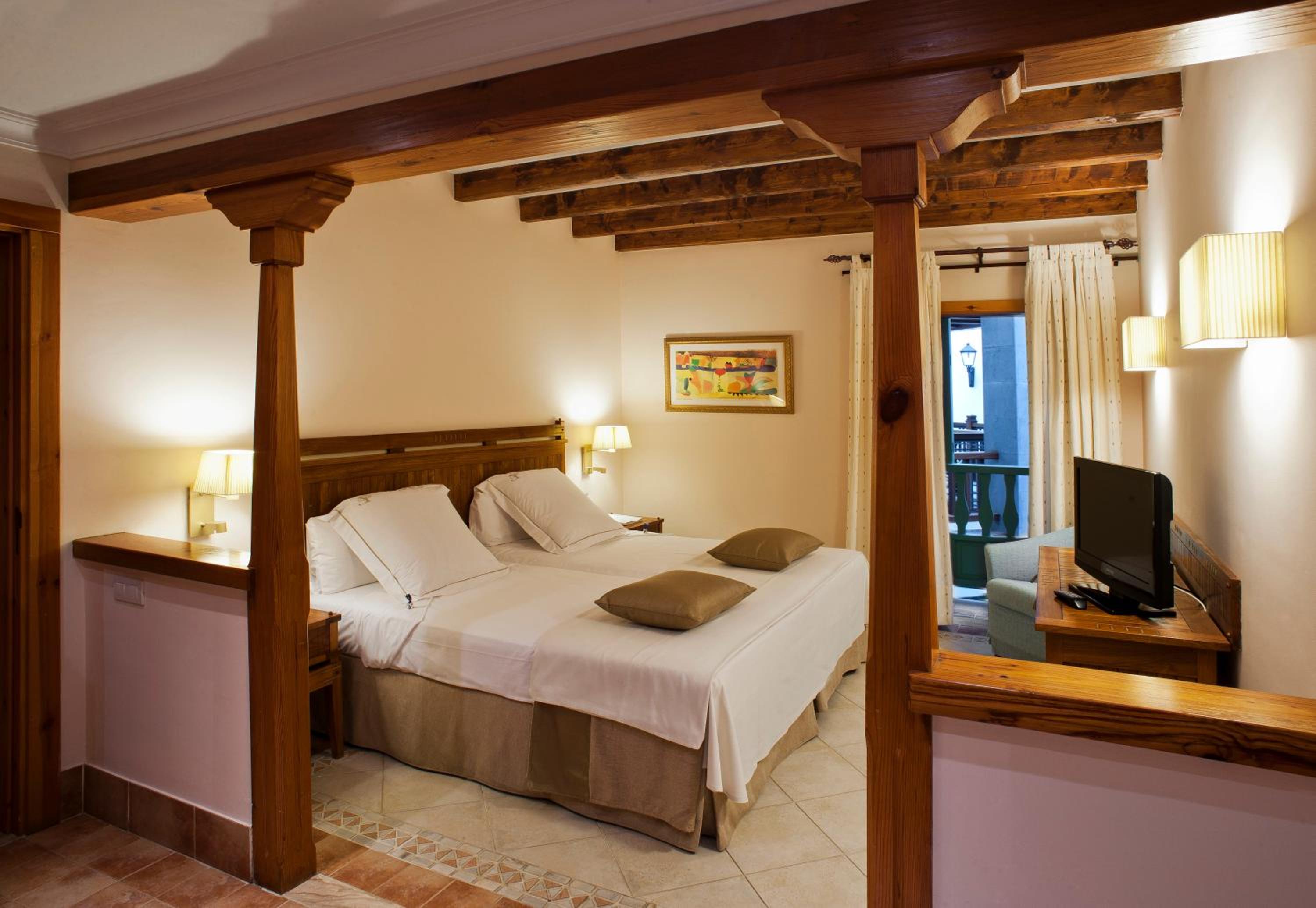 Suite with Sea View (3 Adults + 1 Child) photo 3