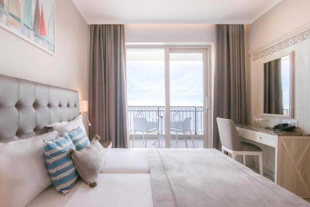 Standard Double or Twin Room with Sea View