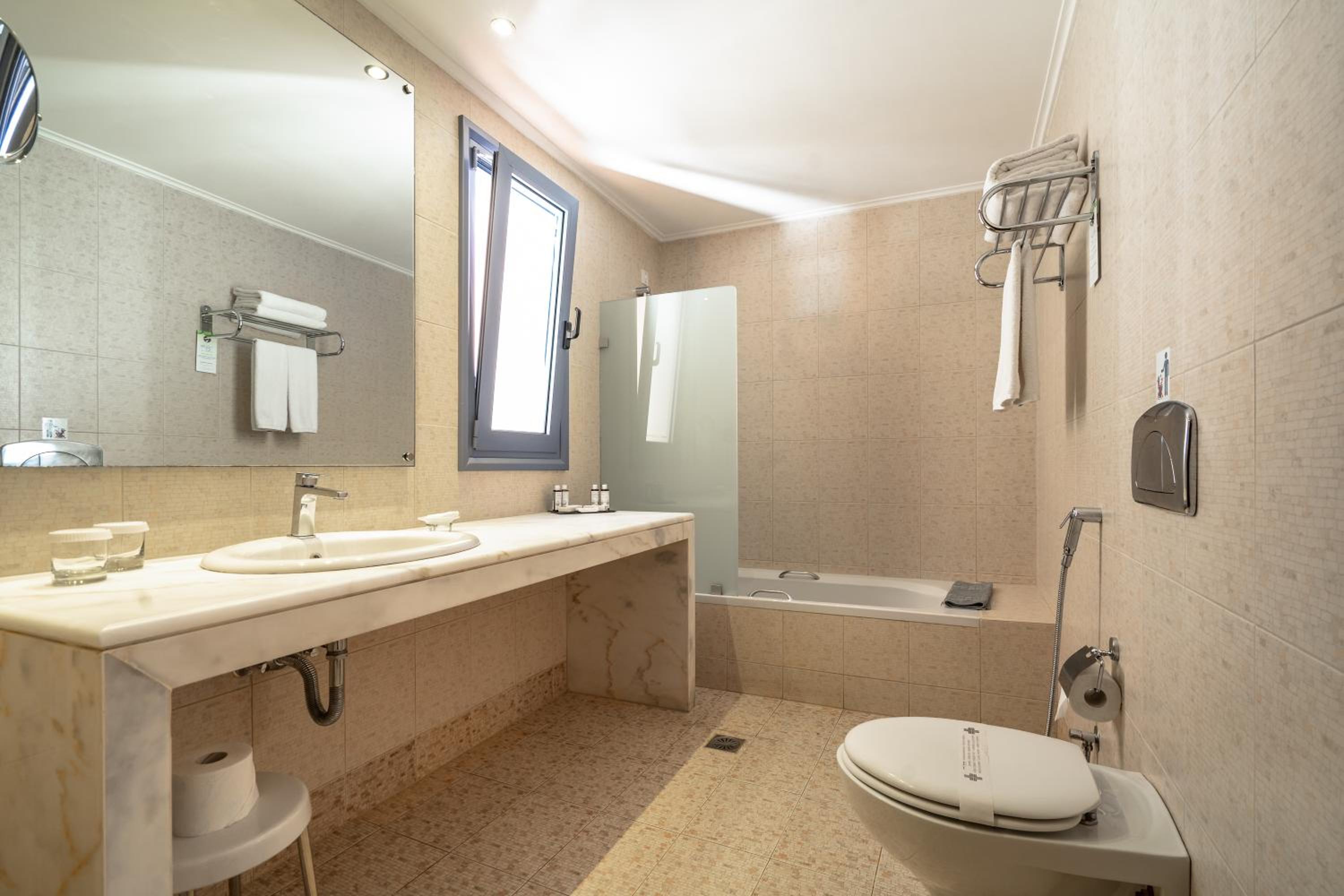 Suite with Garden View photo 2