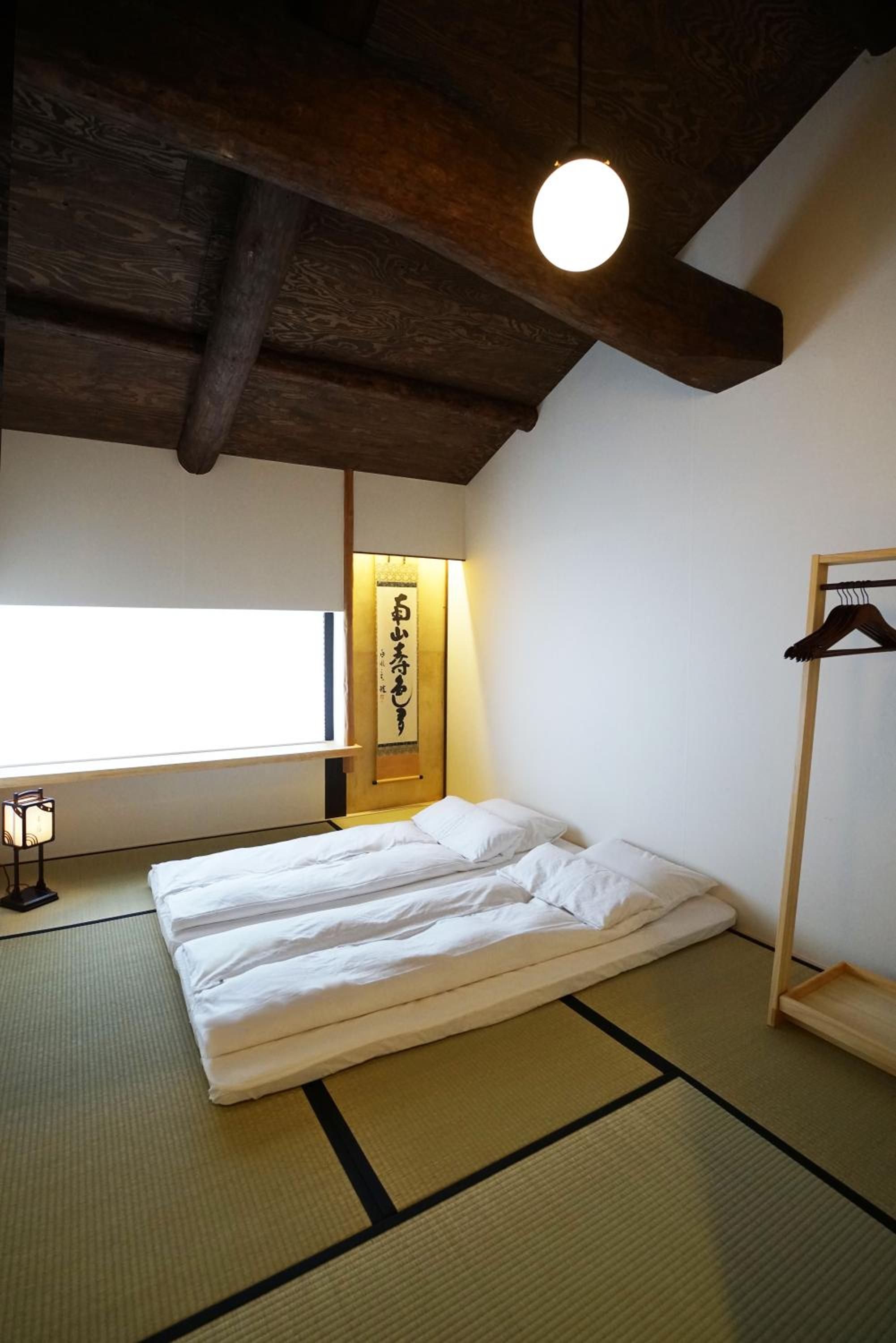 Japanese-Style Economy Room with Shared Bathroom and Shared Toilet - Photo 12