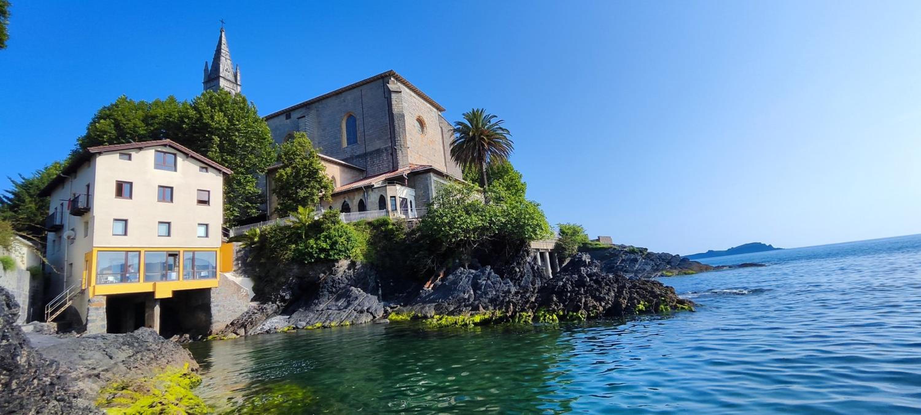 Two-Bedroom Deluxe Apartment with Ocean View photo 3