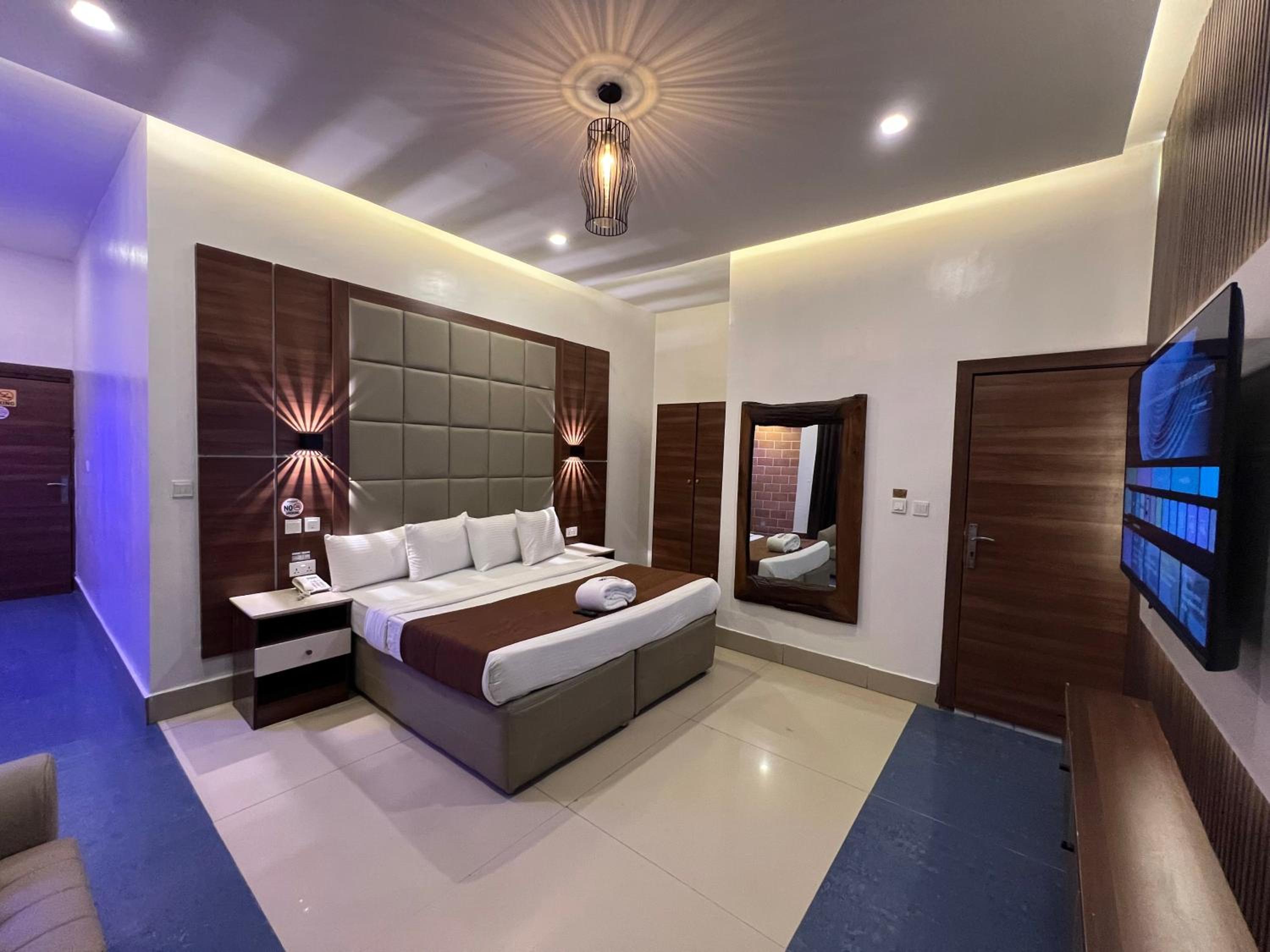 Superior Queen Room