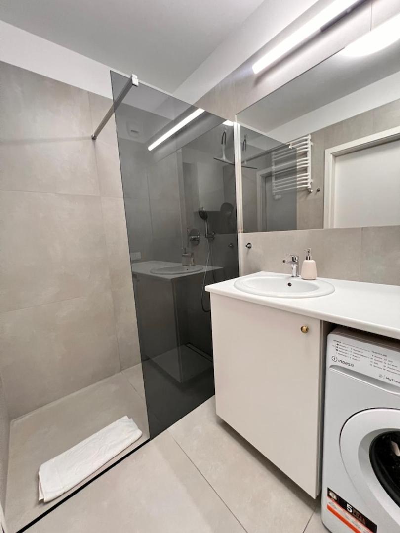 One-Bedroom Deluxe Apartment