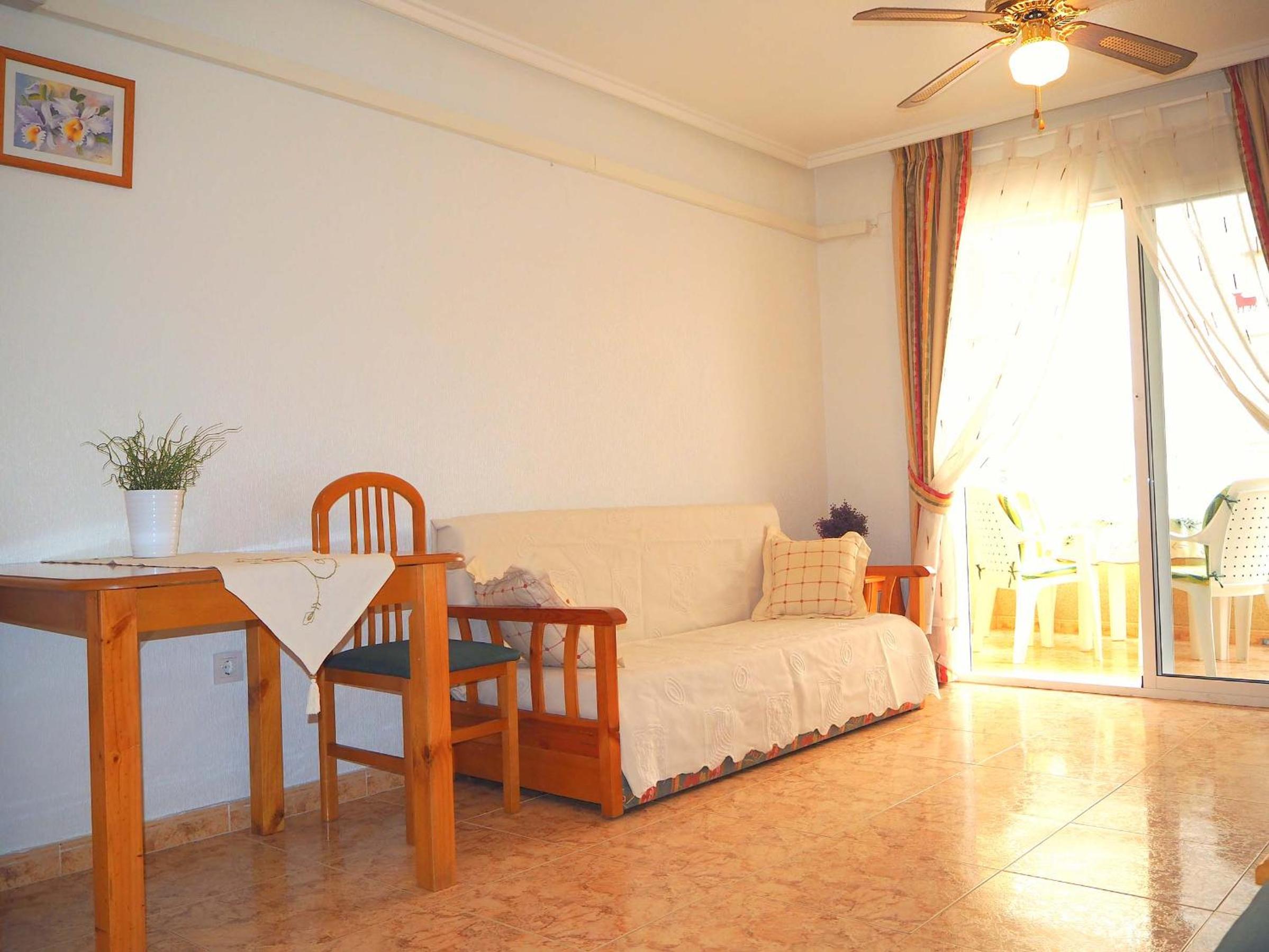 Apartamento con Balcón