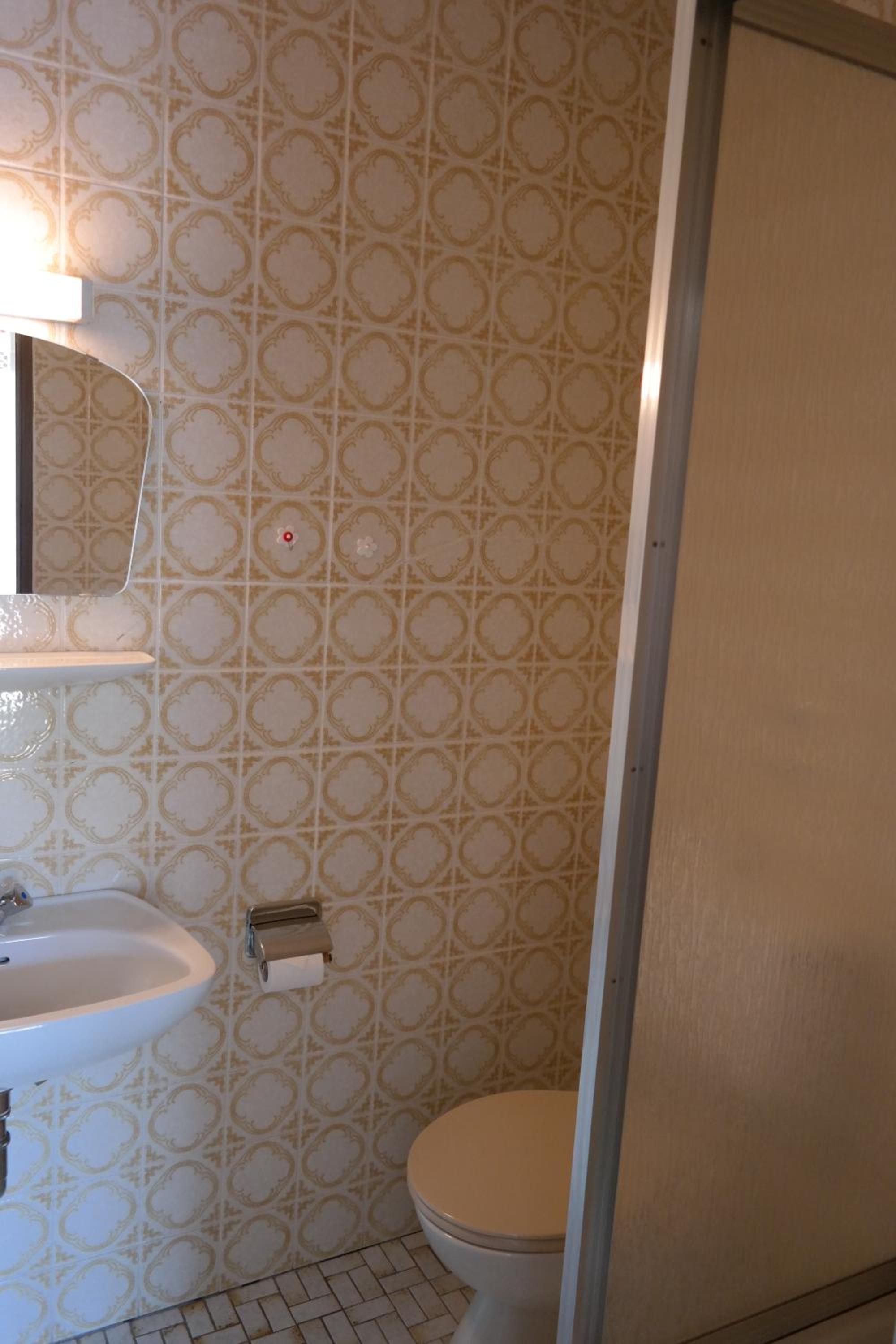 Budget Double Room photo 2