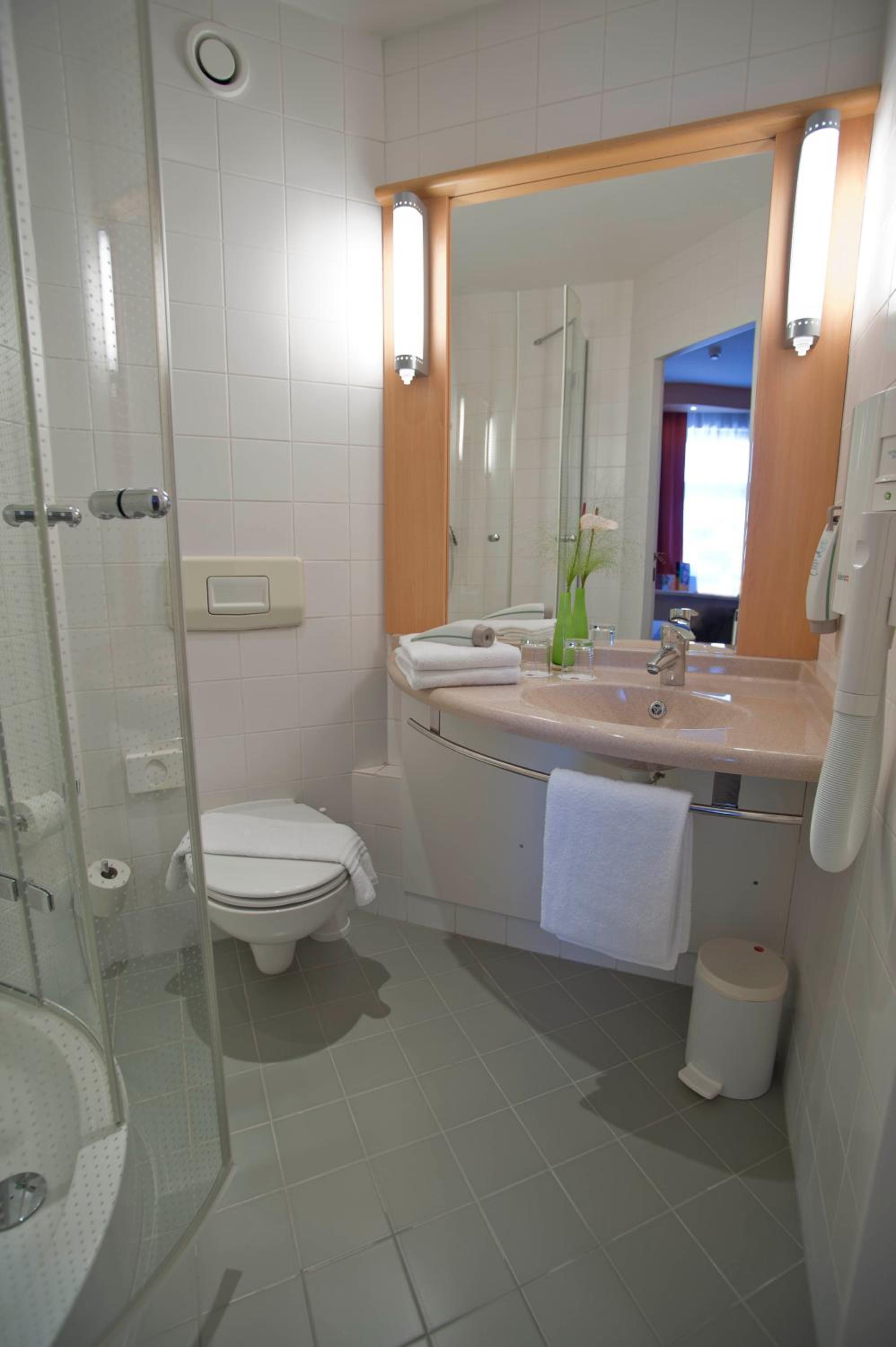 Standard Twin Room photo 3